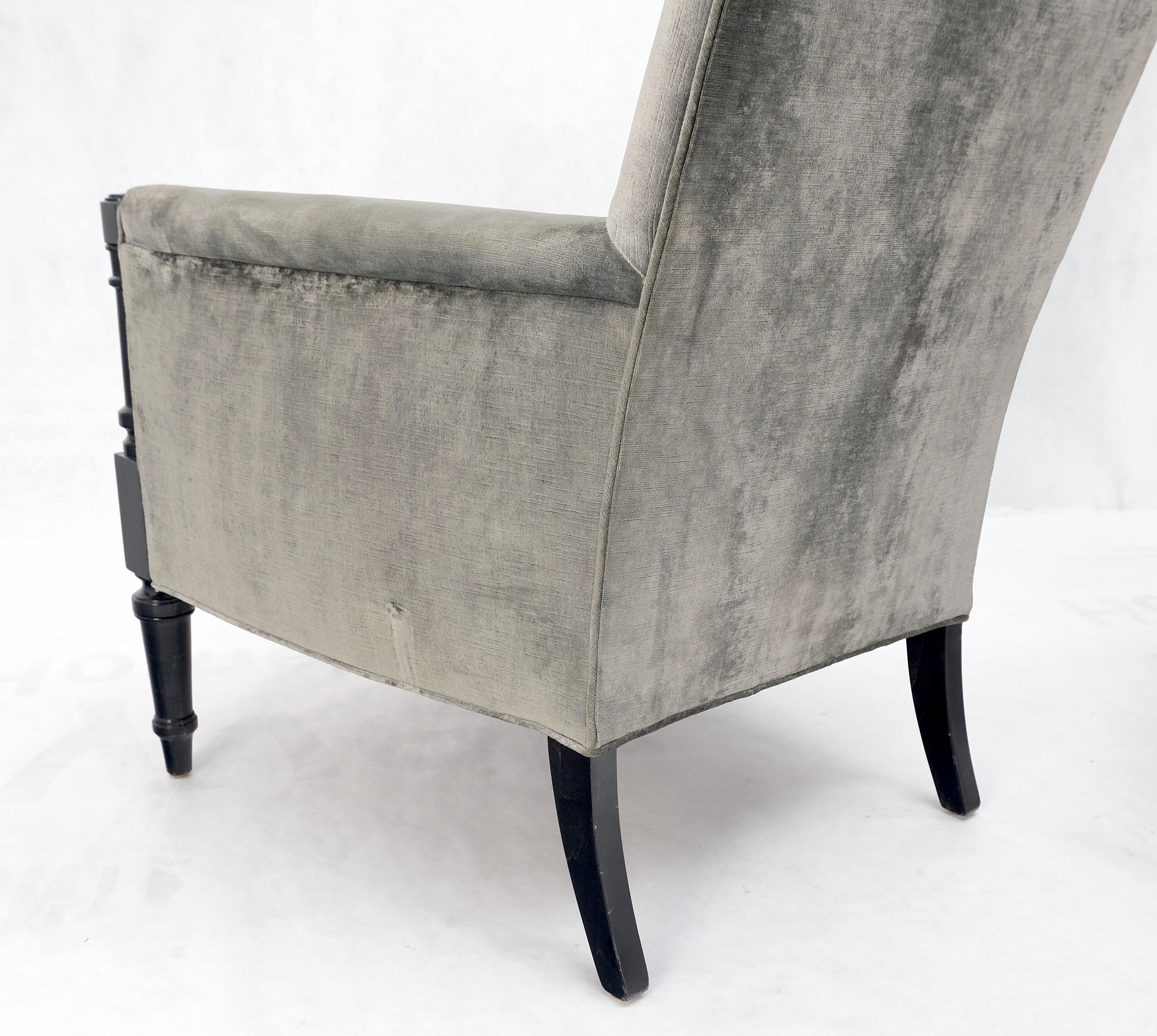 Dekorative Sessel mit hohen getufteten Rückenlehnen und schwarzem Lackrahmen, Thrones, Paar im Angebot 6