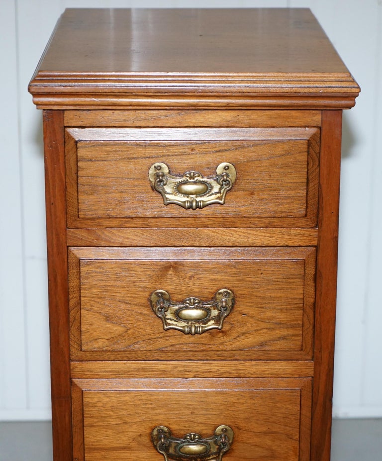 Pair of Tall Victorian Walnut Chest of Drawers, Lamp Wine Occasional End Tables For Sale 7