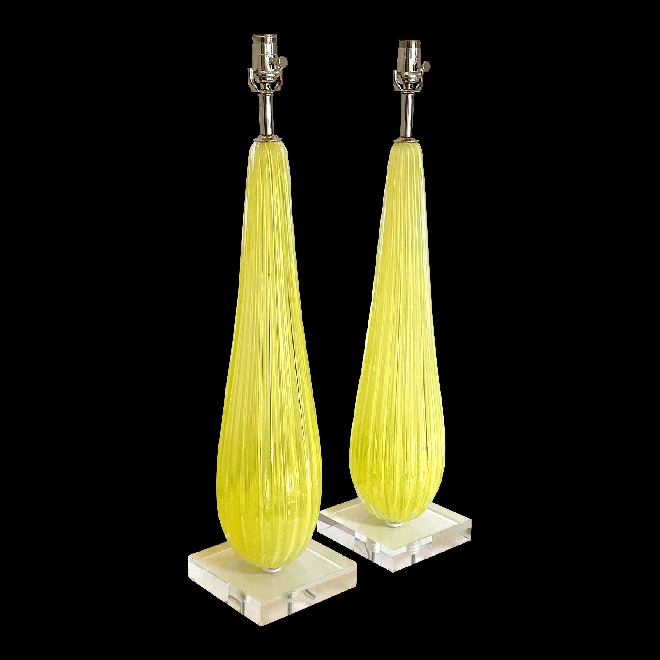 Paire de grandes lampes de table en verre opalin de Murano Vintage By, jaune citron en vente 4