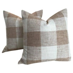 Coppia di cuscini con imbottitura in piuma d'oca Tan Buffalo Check da 22 pollici