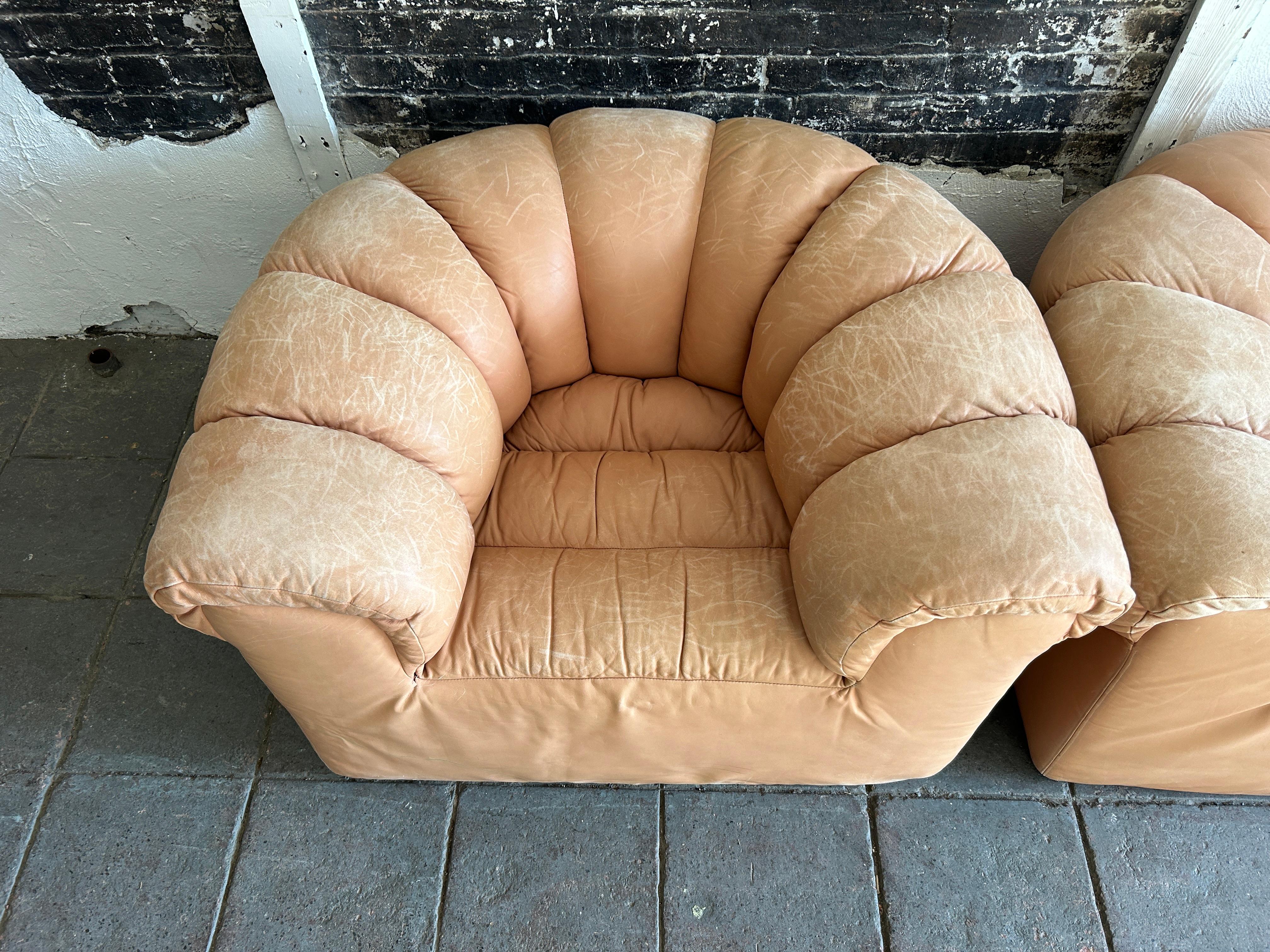 Pair of tan leather Dutch croissant puffy low lounge chairs In Good Condition In BROOKLYN, NY