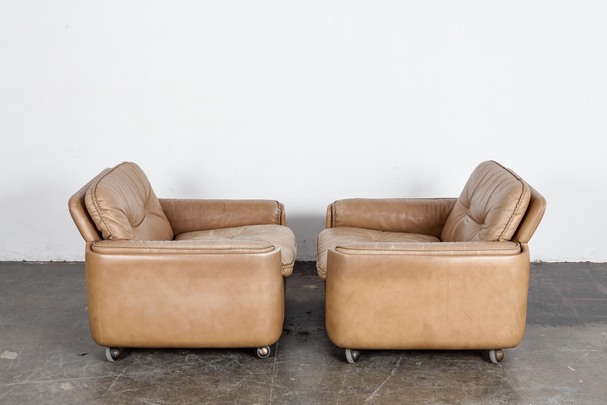 Pair of Tan Leather Low Lounge Chairs by Sigurd Ressell for Vatne Mobler, Norway For Sale 1