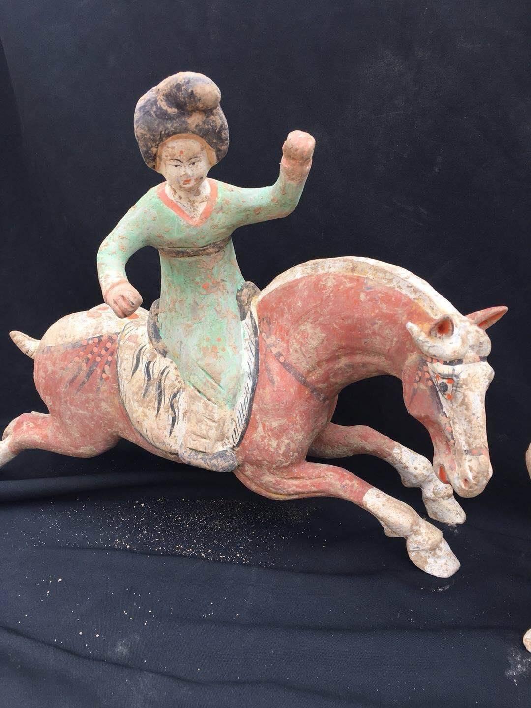 Pair of Tang Dynasty Horses with Female Polo Players For Sale 4