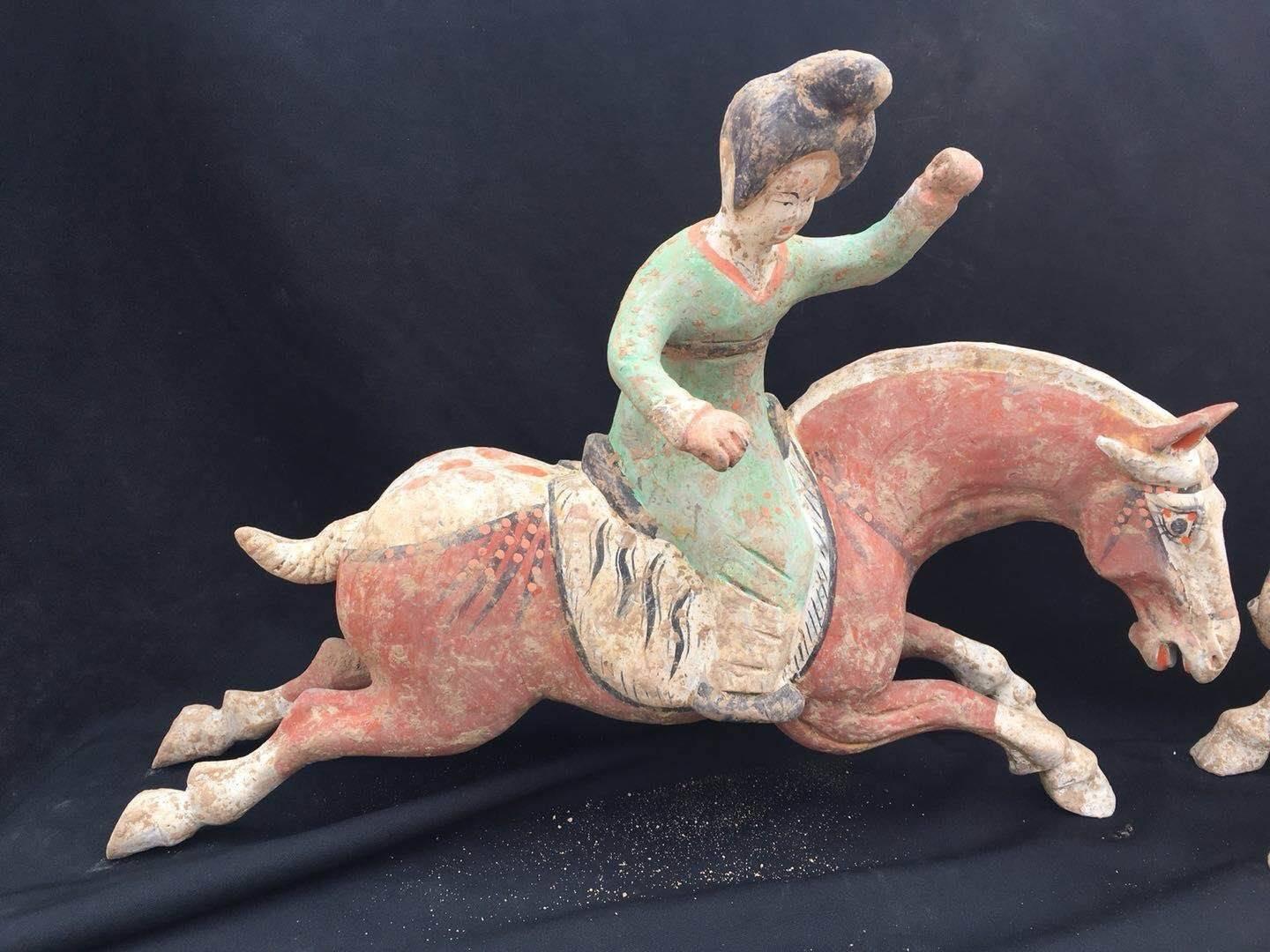 Pair of Tang Dynasty Horses with Female Polo Players For Sale 3