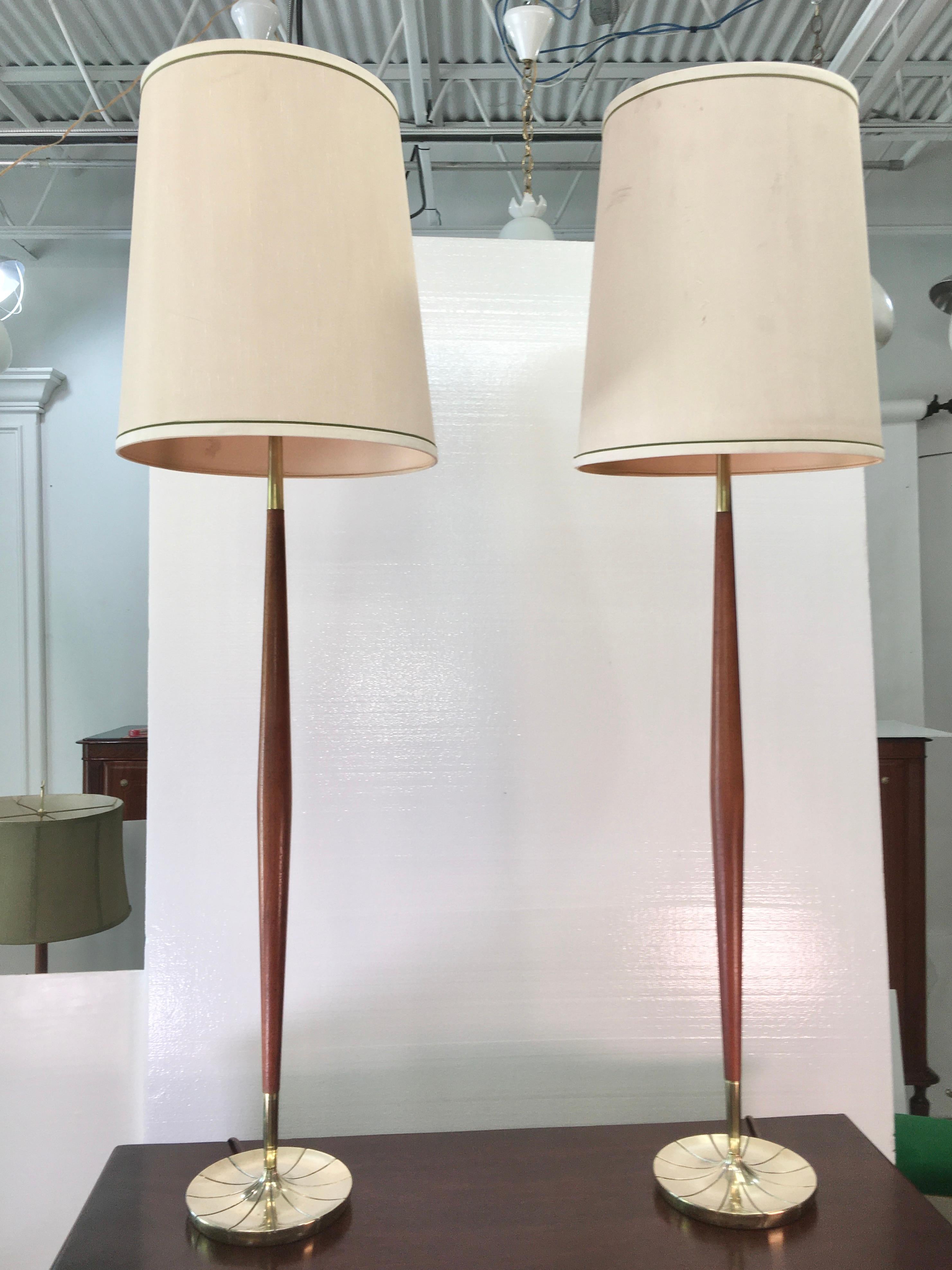 Mid-Century Modern Pair of Tapered Walnut and Brass Floor Lamps by Stiffel