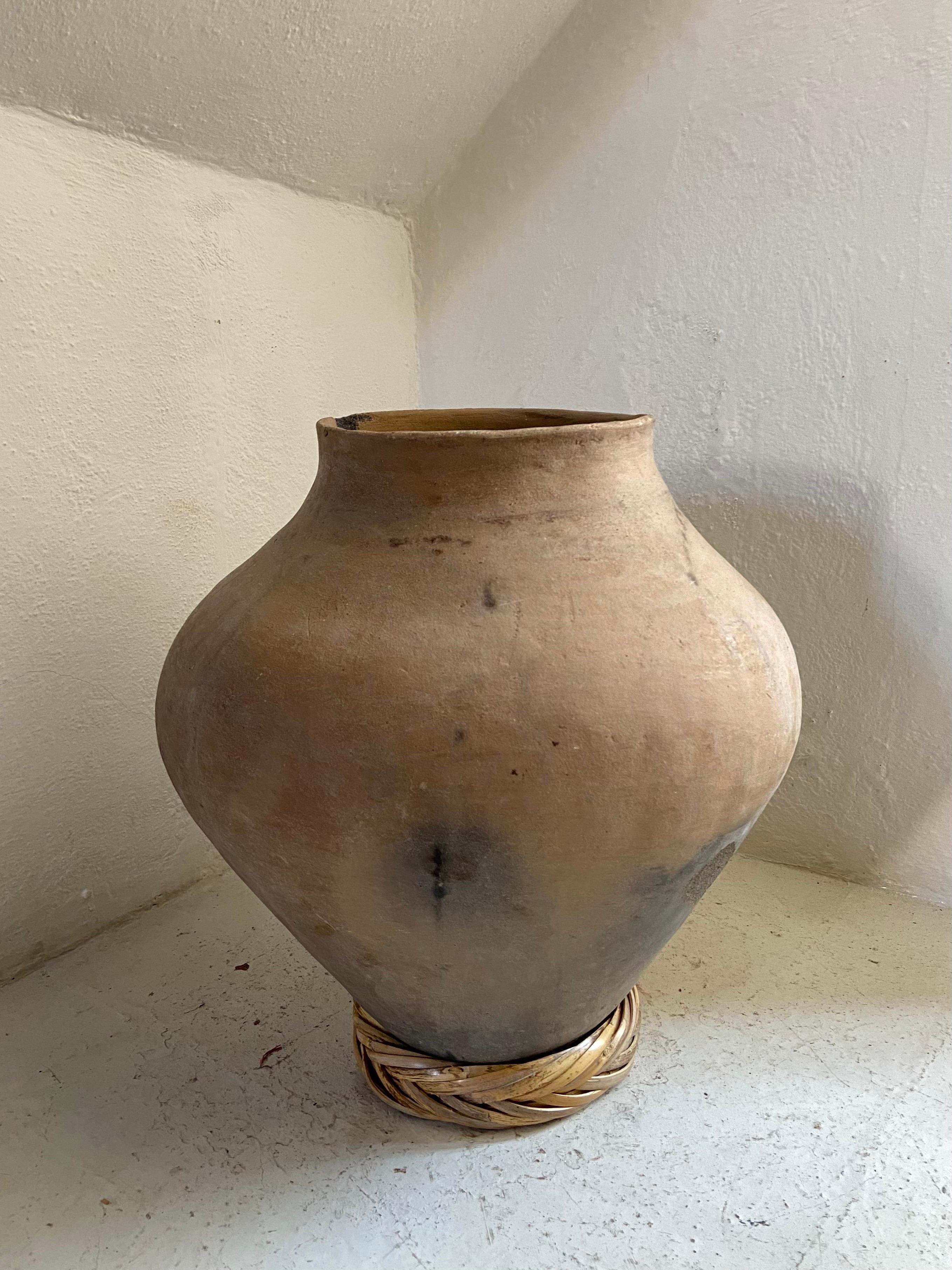 Pair of Tarahumara Pots from Mexico, Circa 1960´s 4