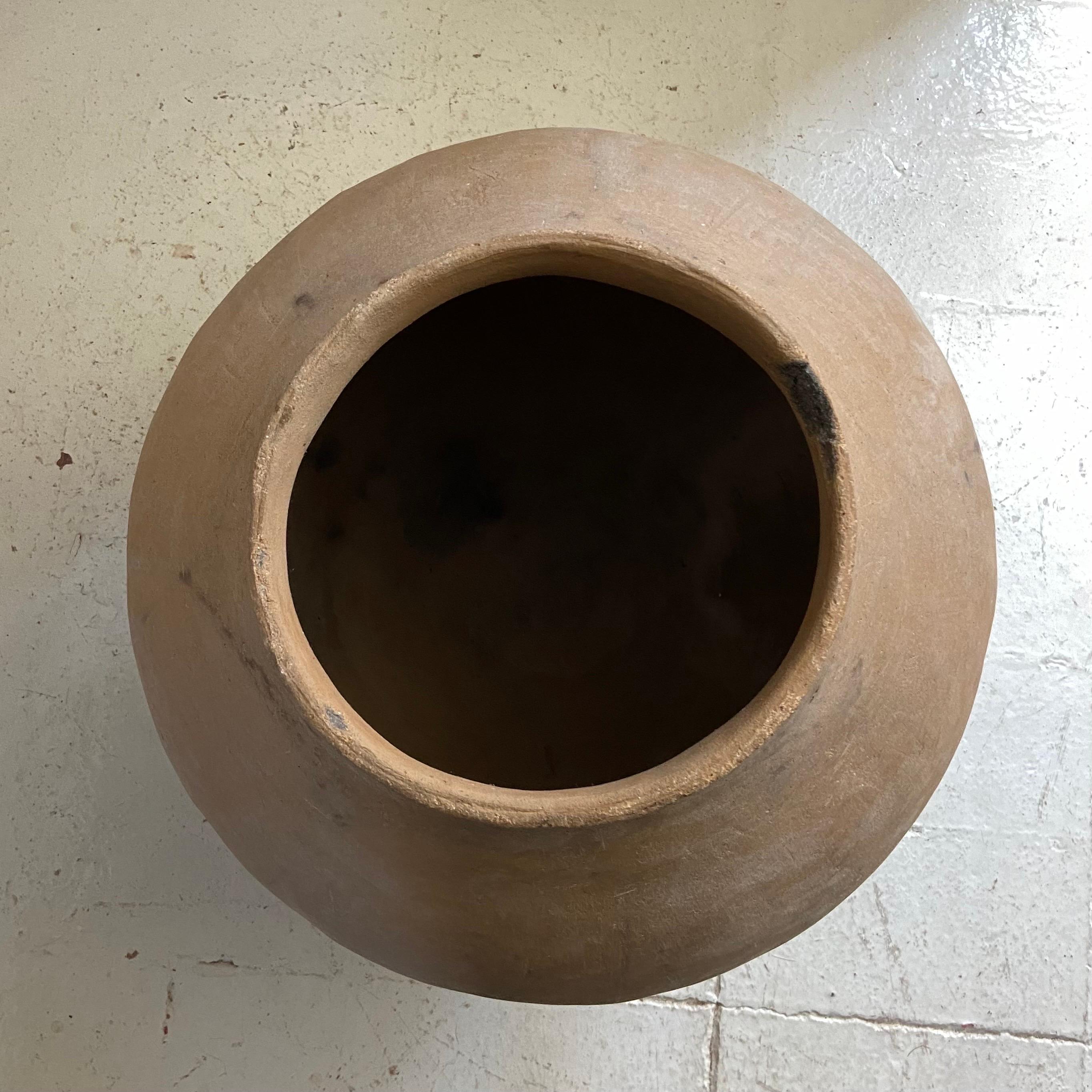 Pair of Tarahumara Pots from Mexico, Circa 1960´s 8