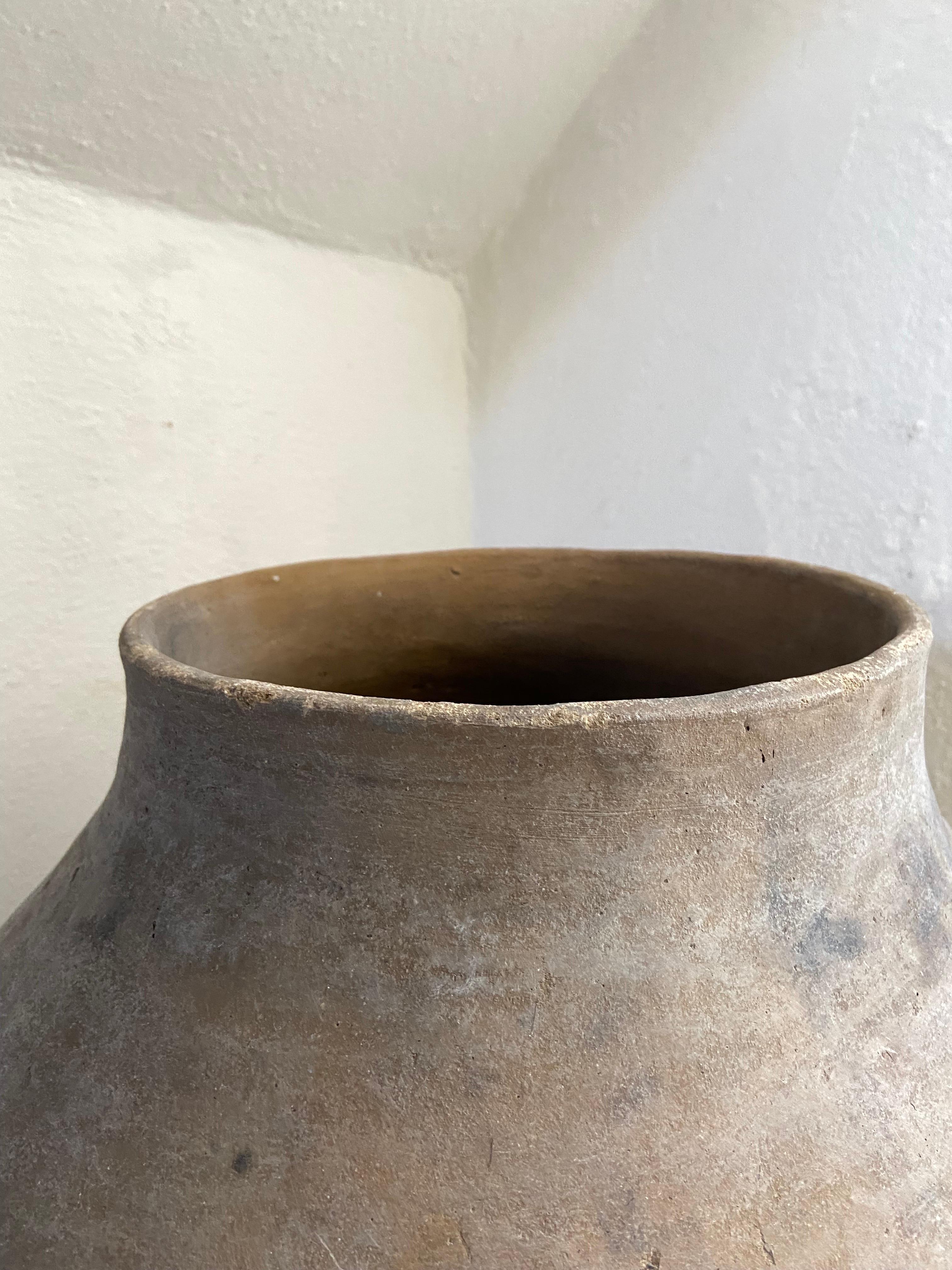 Pair of Tarahumara Pots from Mexico, Circa 1960´s In Good Condition In San Miguel de Allende, Guanajuato