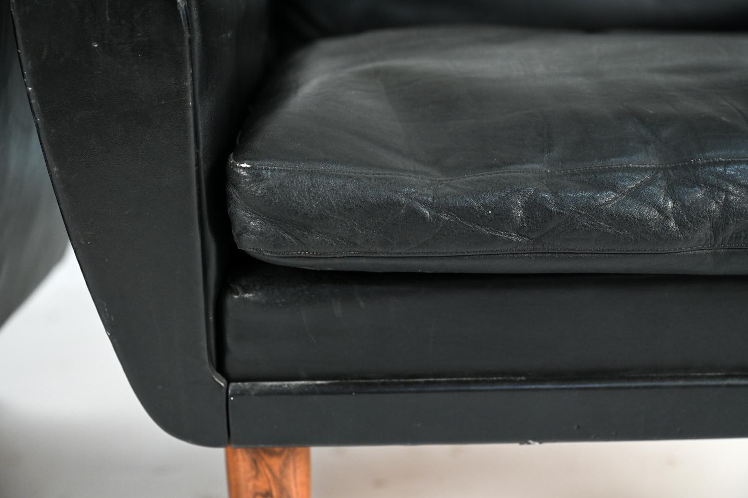 Pair of Tarm Danish Mid-Century Leather Lounge Chairs 2