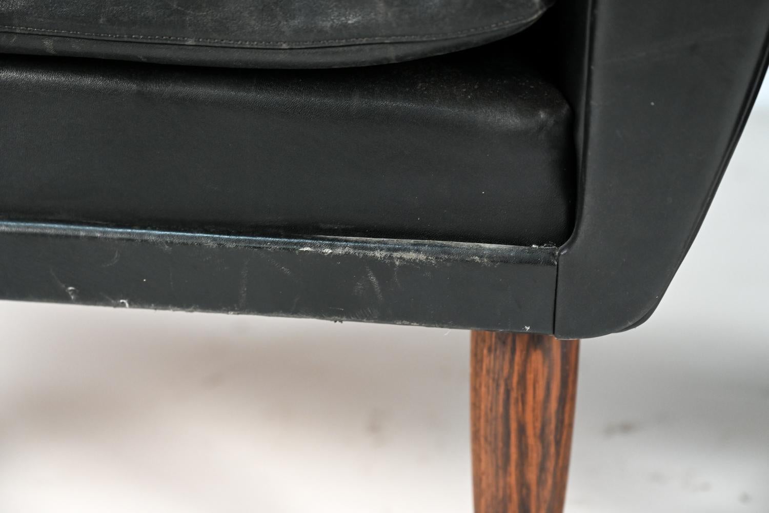 Pair of Tarm Danish Mid-Century Leather Lounge Chairs 4