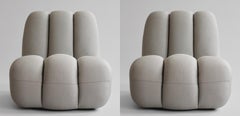 Paire de fauteuils de salon en tissu taupe, style « Space Age » des années 1970