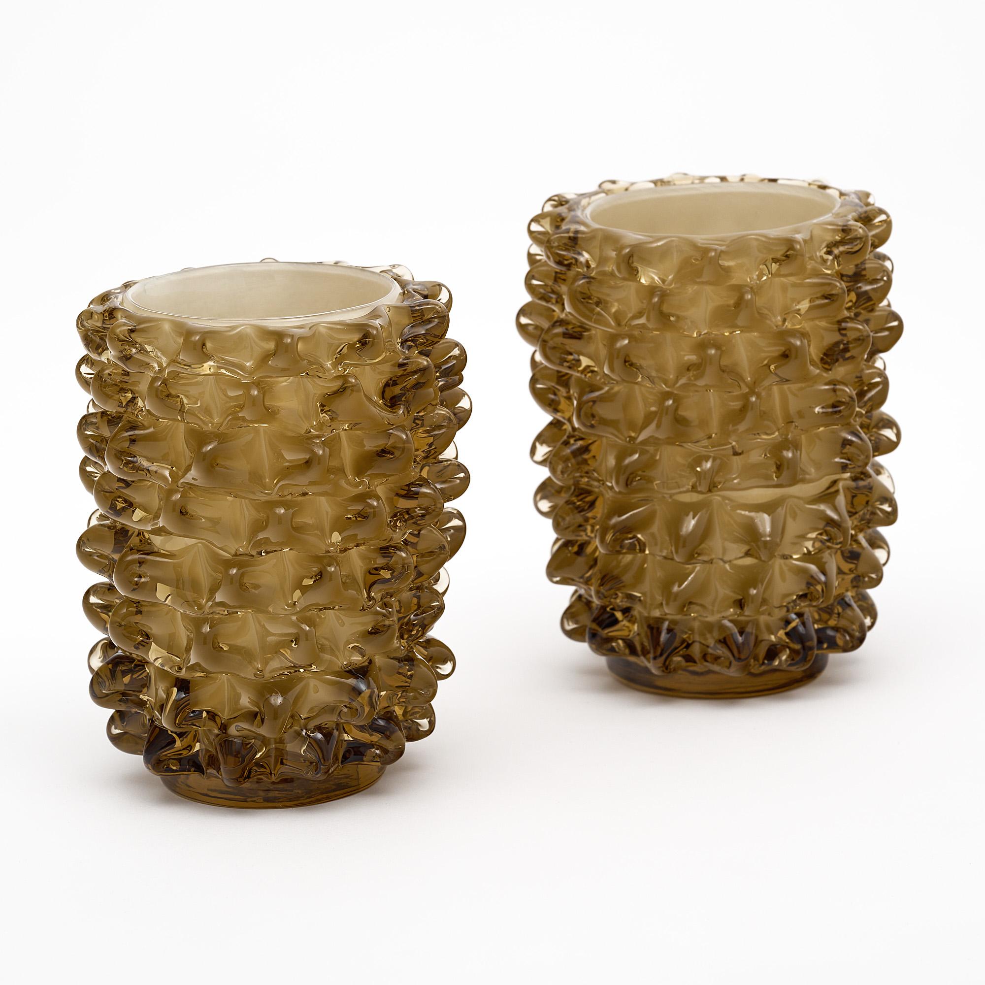 Paar taupefarbene Muranoglas-Rostrate-Vase (Italienisch) im Angebot