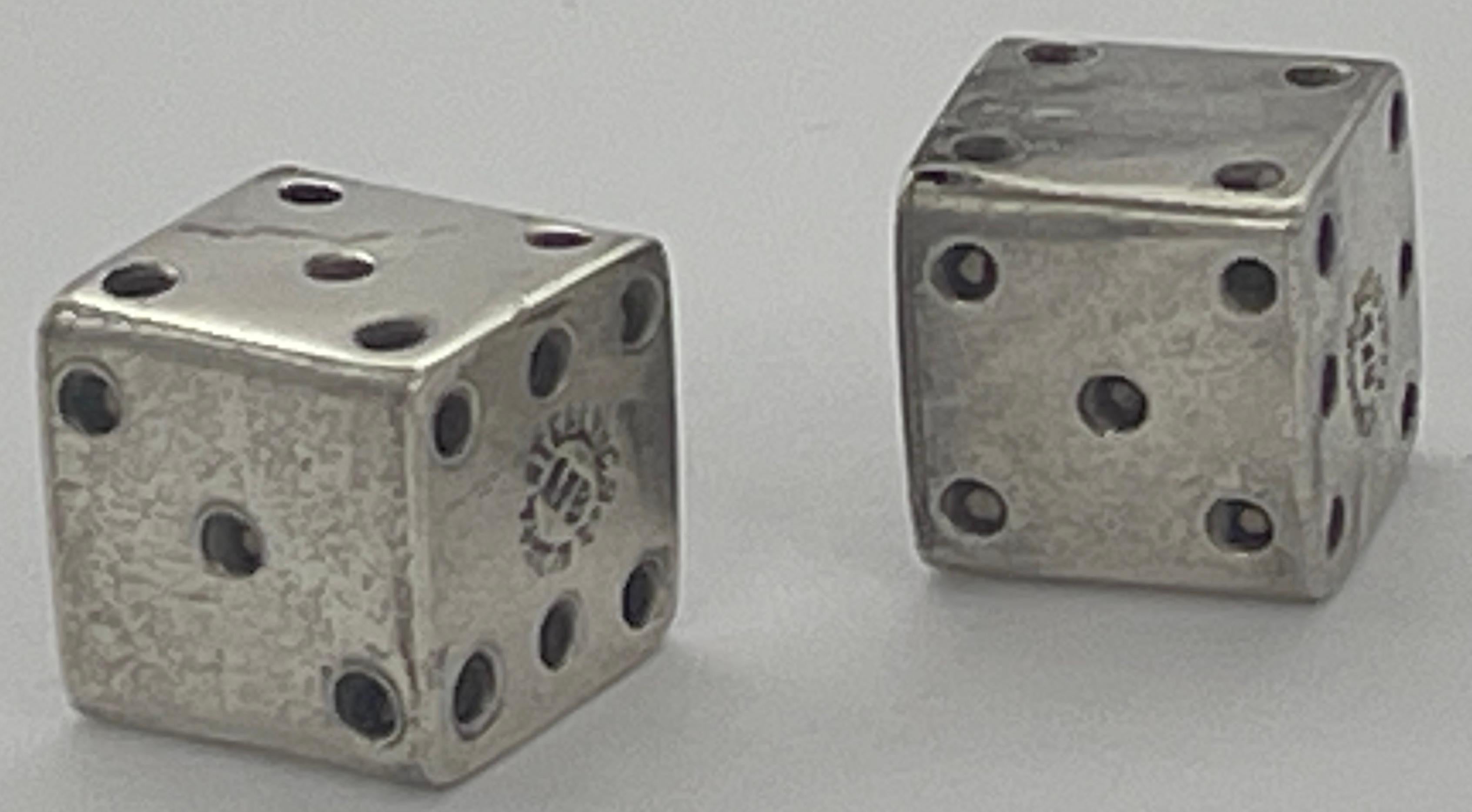 Modern Pair of Taxco School Sterling Silver Dice, Mexico circa 1960s  For Sale