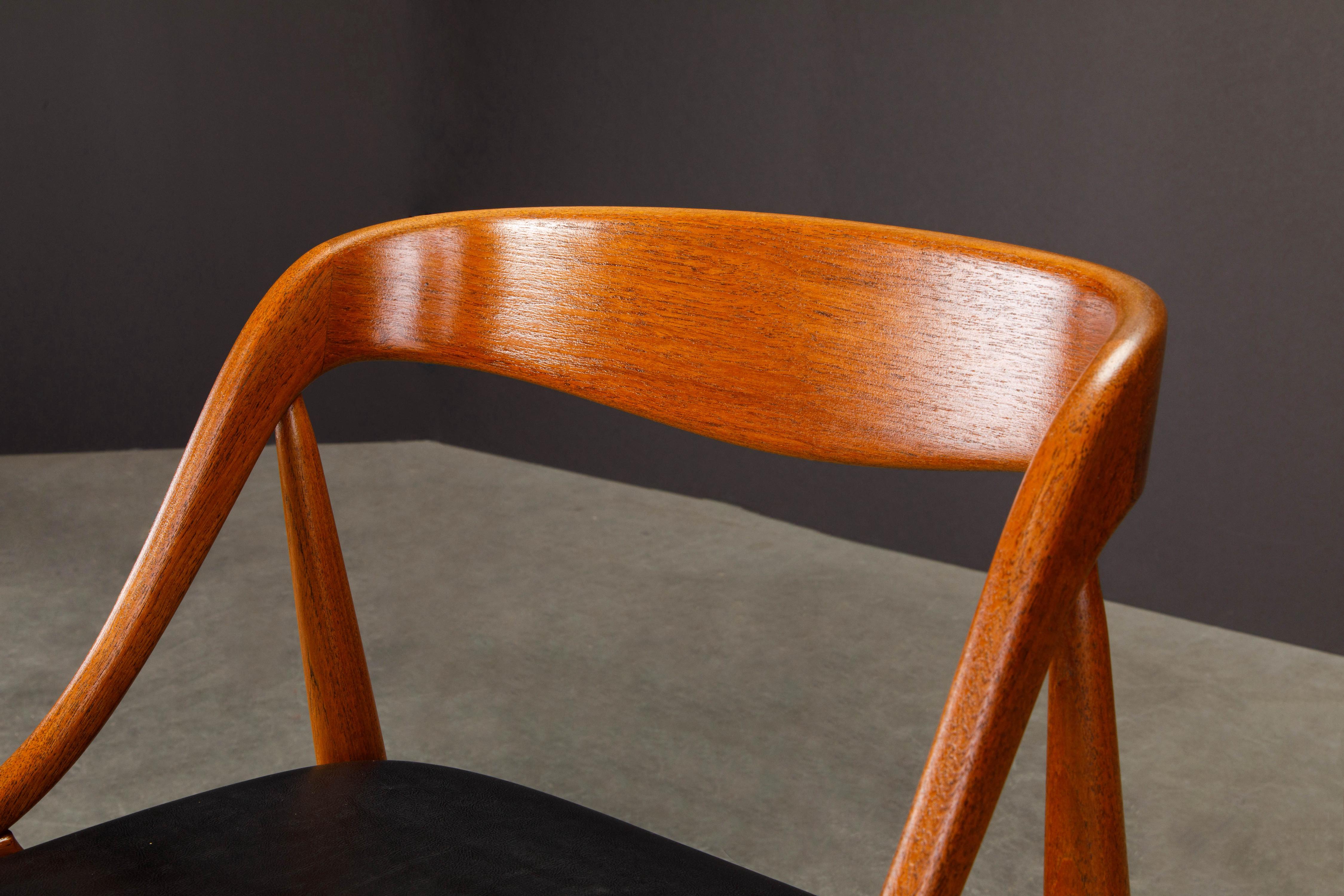Paire de tabourets de bar en teck et cuir par Johannes Andersen, revernis, vers 1960 en vente 7