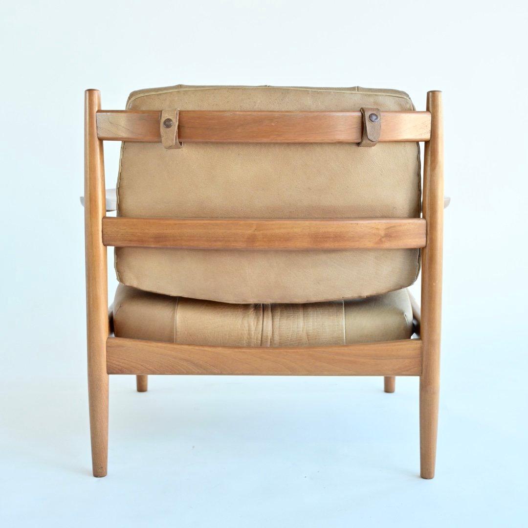 Pair of teak and leather 