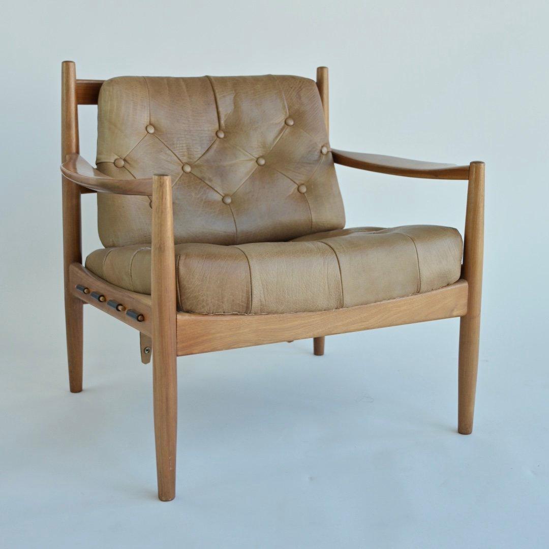 Mid-20th Century Pair of teak and leather 