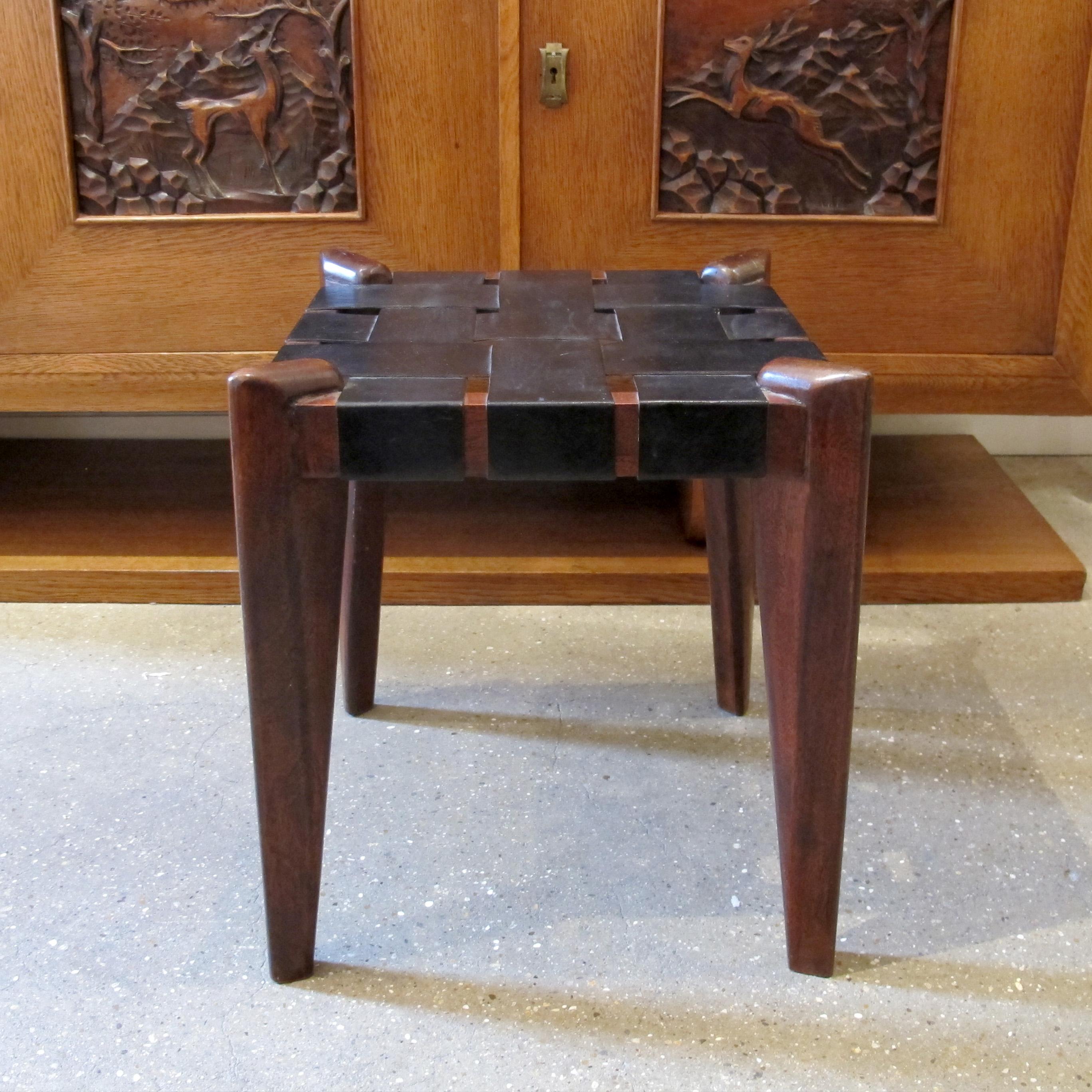 Pelle Coppia di sgabelli in teak e pelle, anni '50, American in vendita