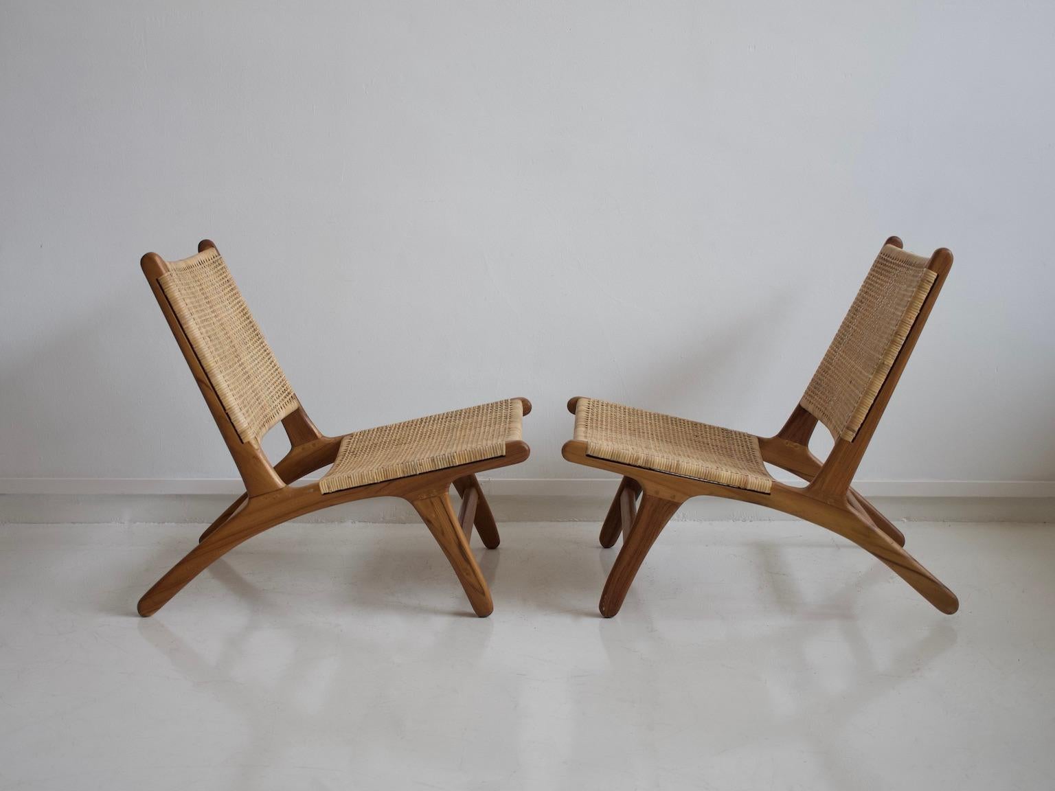 teak and rattan chair