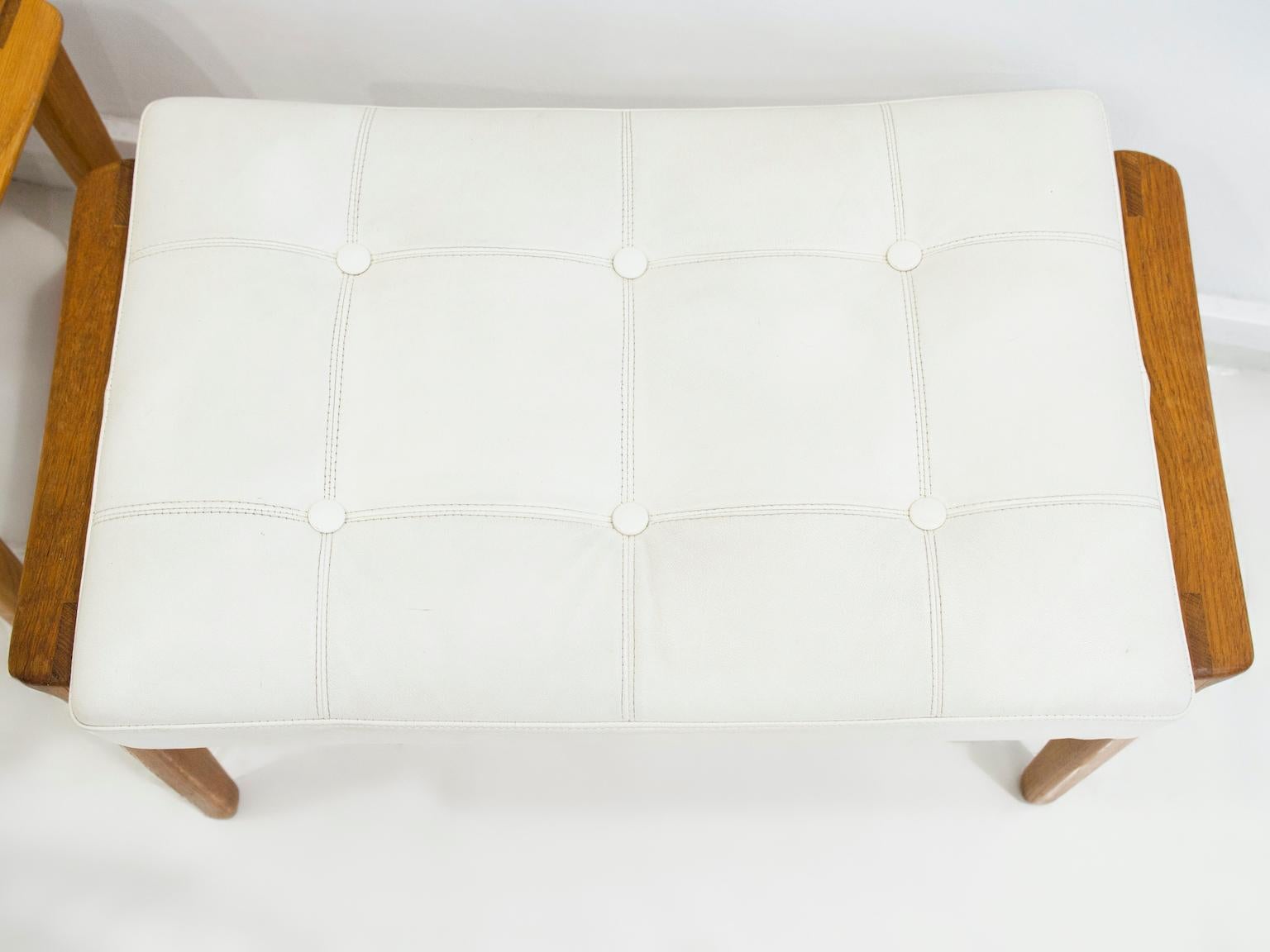 Pair of Teak and White Leather Upholstered Ottomans For Sale 1