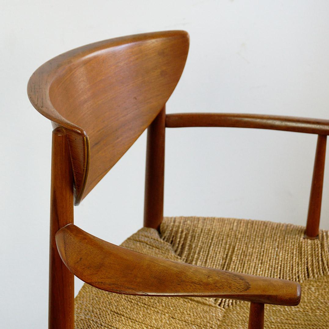 Danois Paire de fauteuils en teck Mod. 317 par Peter Hvidt pour Soborg Mobler Danemark en vente