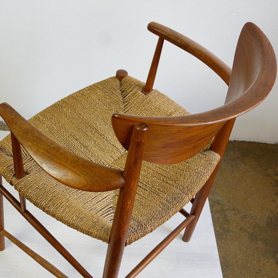 Paire de fauteuils en teck Mod. 317 par Peter Hvidt pour Soborg Mobler Danemark Bon état - En vente à Vienna, AT
