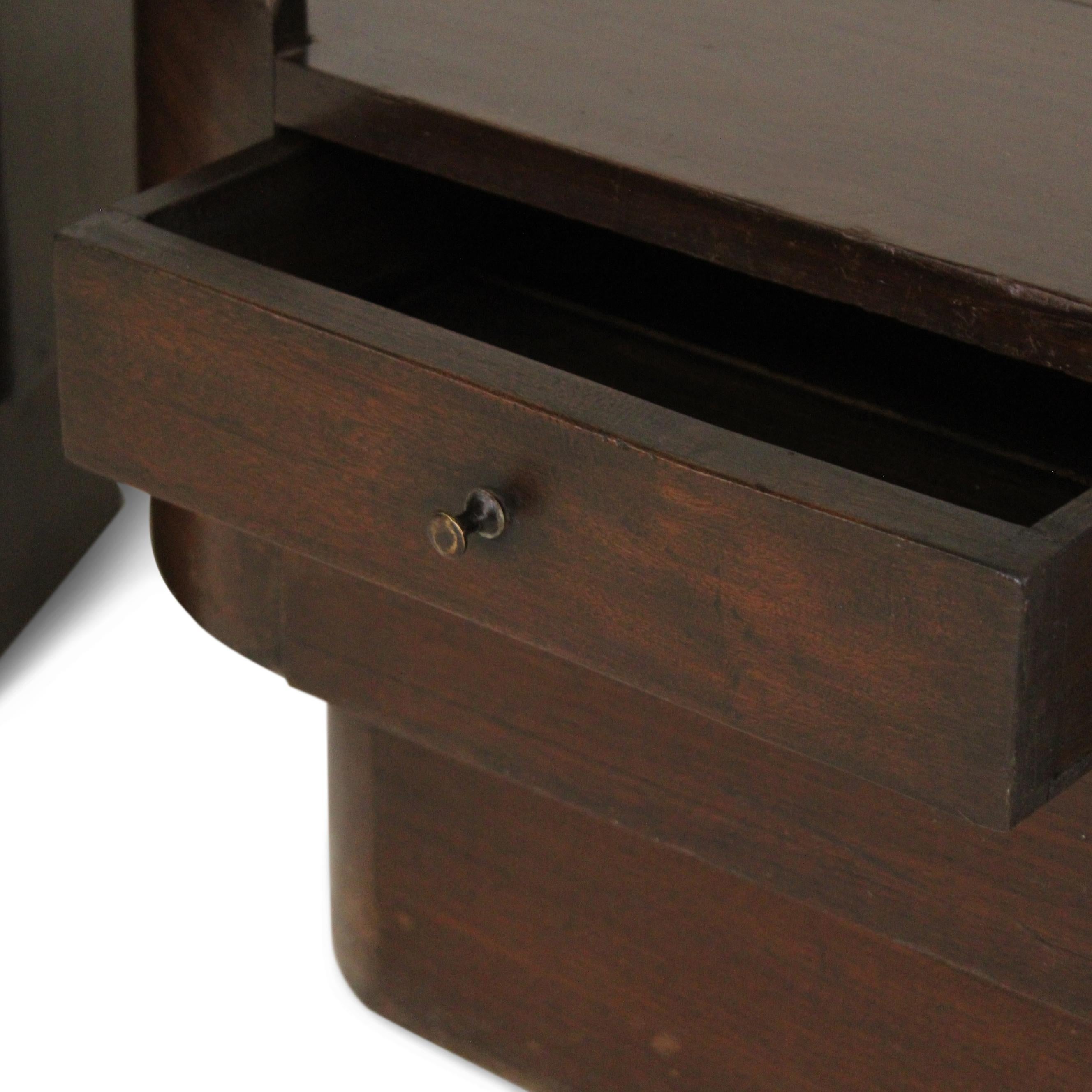Paar Beistelltische aus Teakholz im Art déco-Stil im Angebot 3