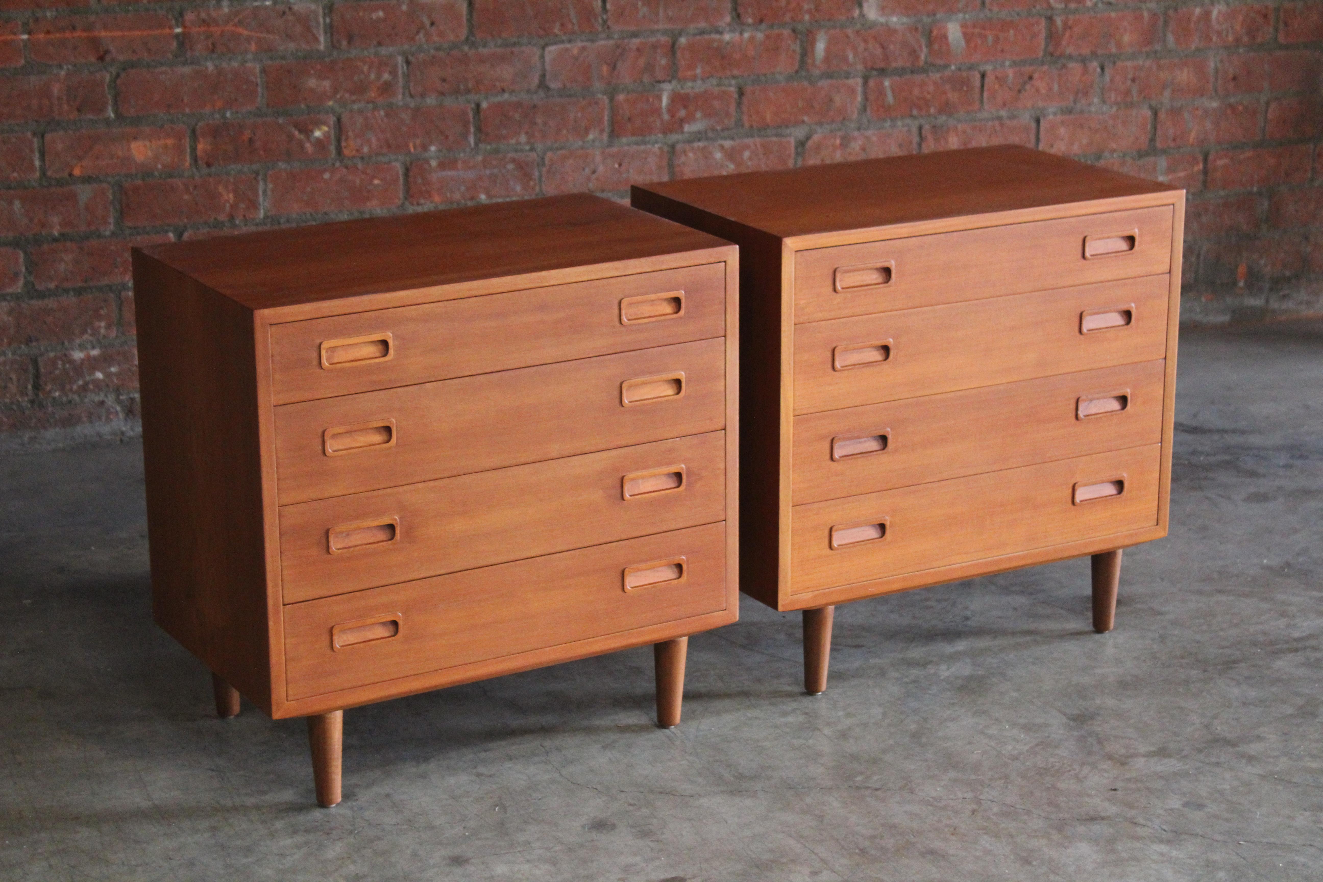 Pair of Teak Chests by Poul Hundevad, Denmark, 1960s In Good Condition In Los Angeles, CA