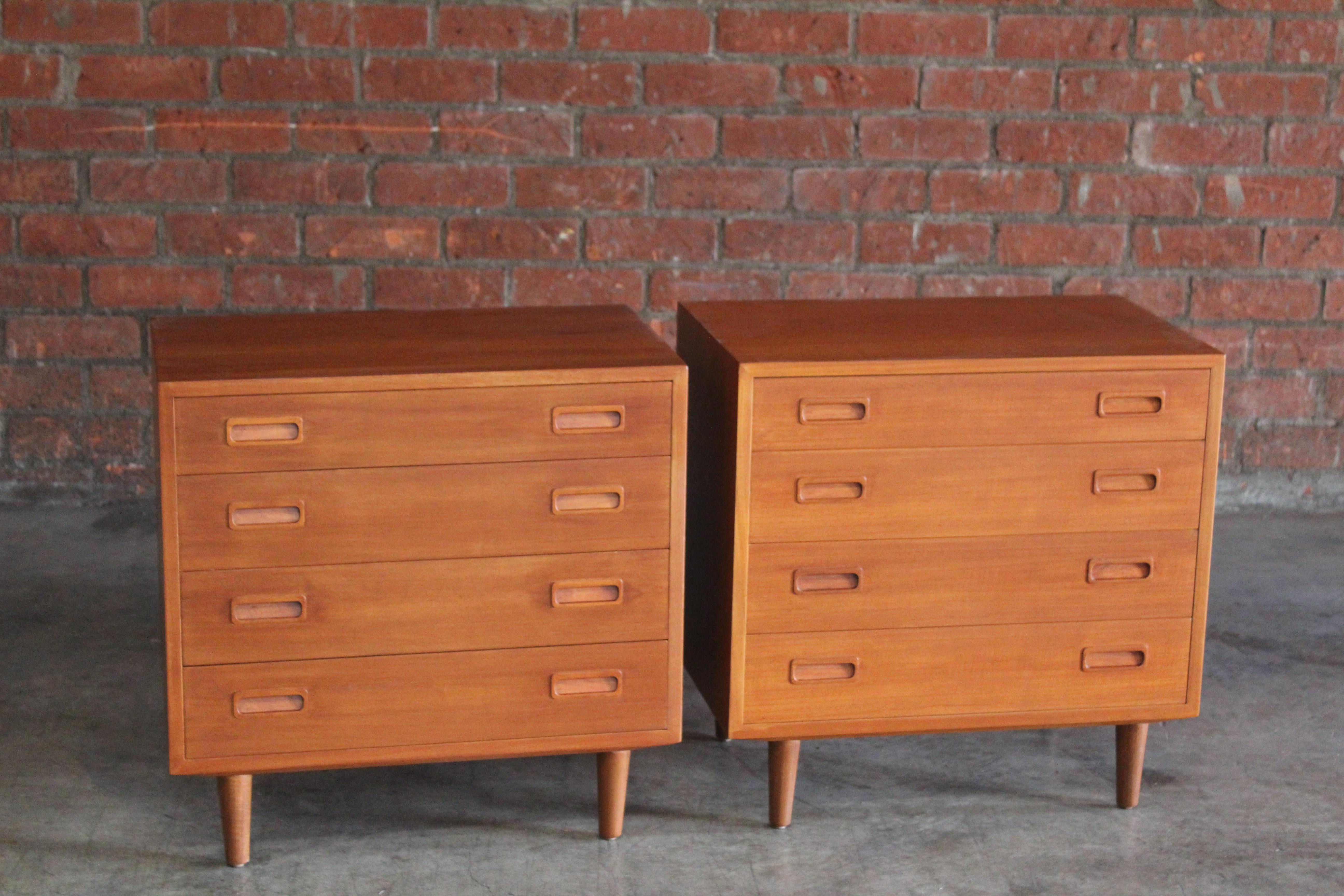 Mid-20th Century Pair of Teak Chests by Poul Hundevad, Denmark, 1960s