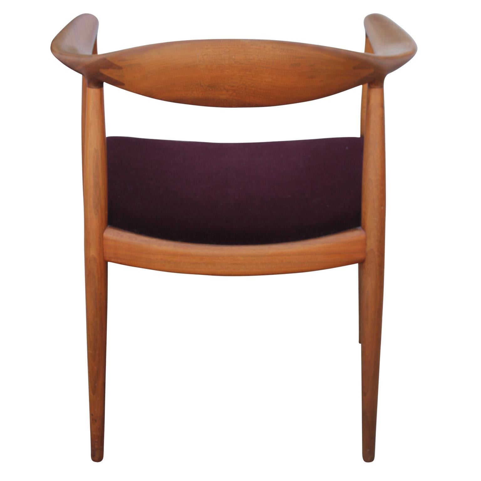 Mid-20th Century Pair of Teak Danish Dining Chairs by Hans Wegner / Hansen for Knoll Model JH501