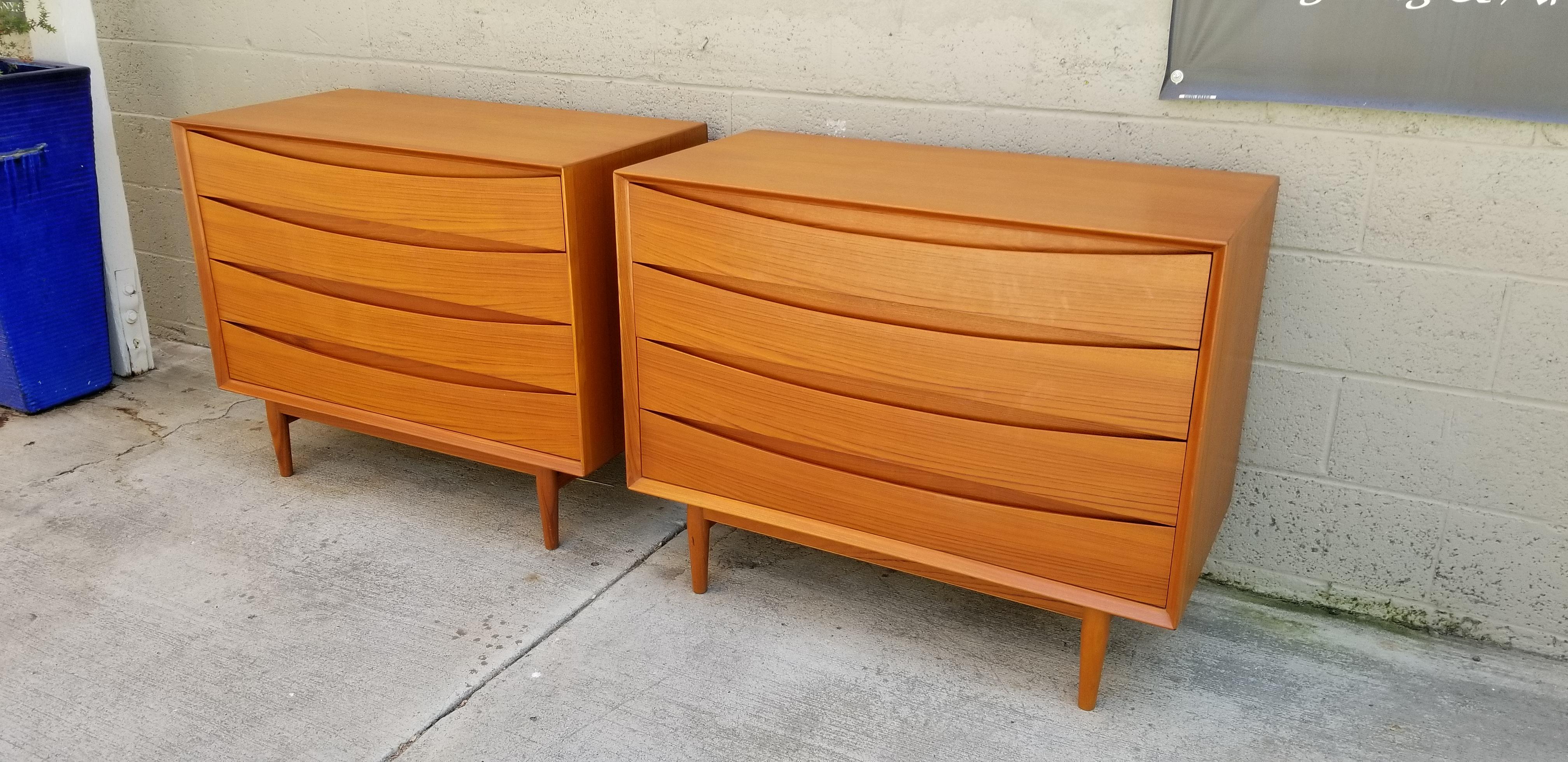 Pair of Teak Danish Modern Dressers by Arne Vodder for Sibast In Excellent Condition In Fulton, CA