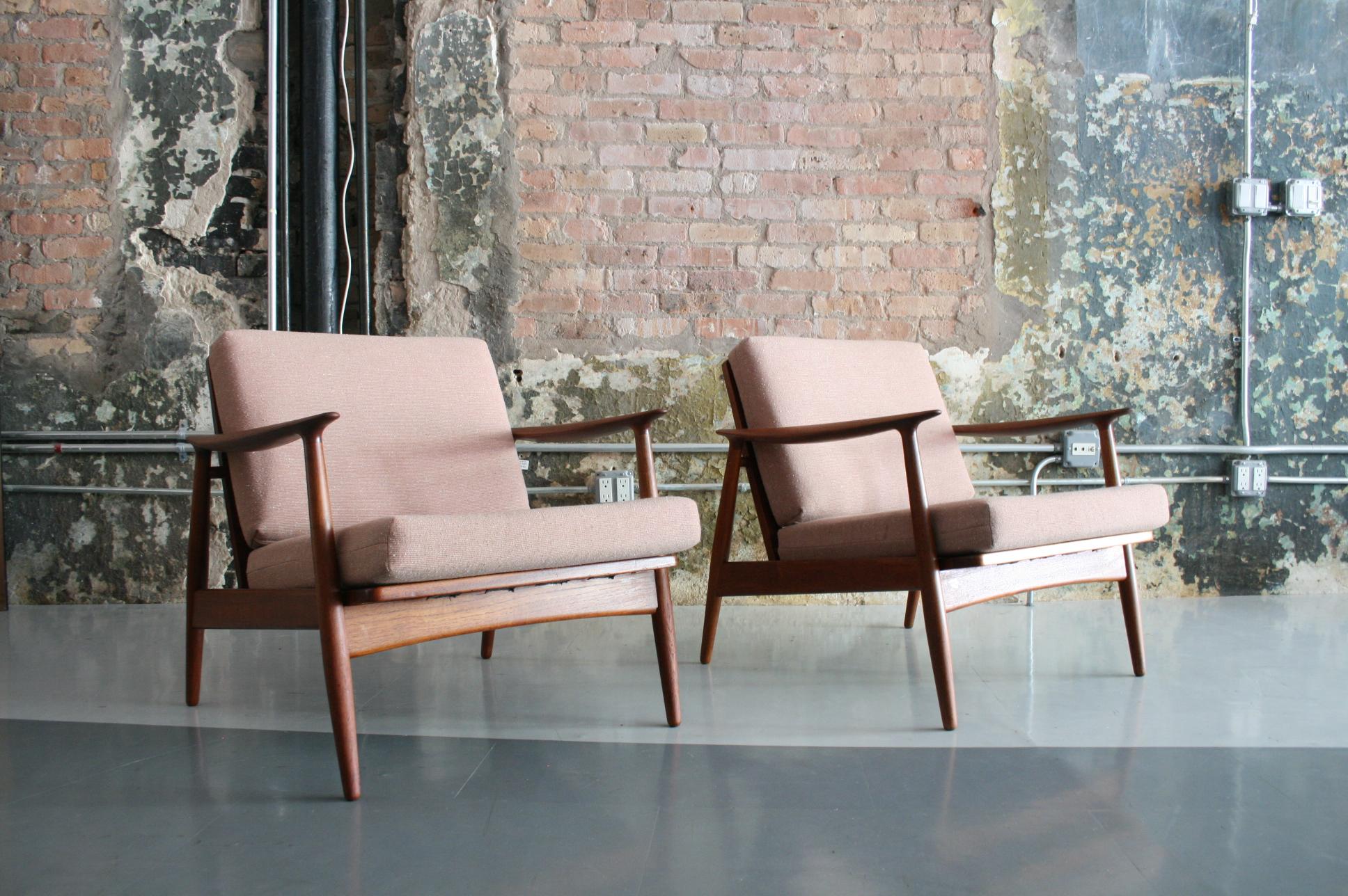 Scandinavian Modern Pair of Teak Danish Modern Lounge Chairs by Moreddi Denmark