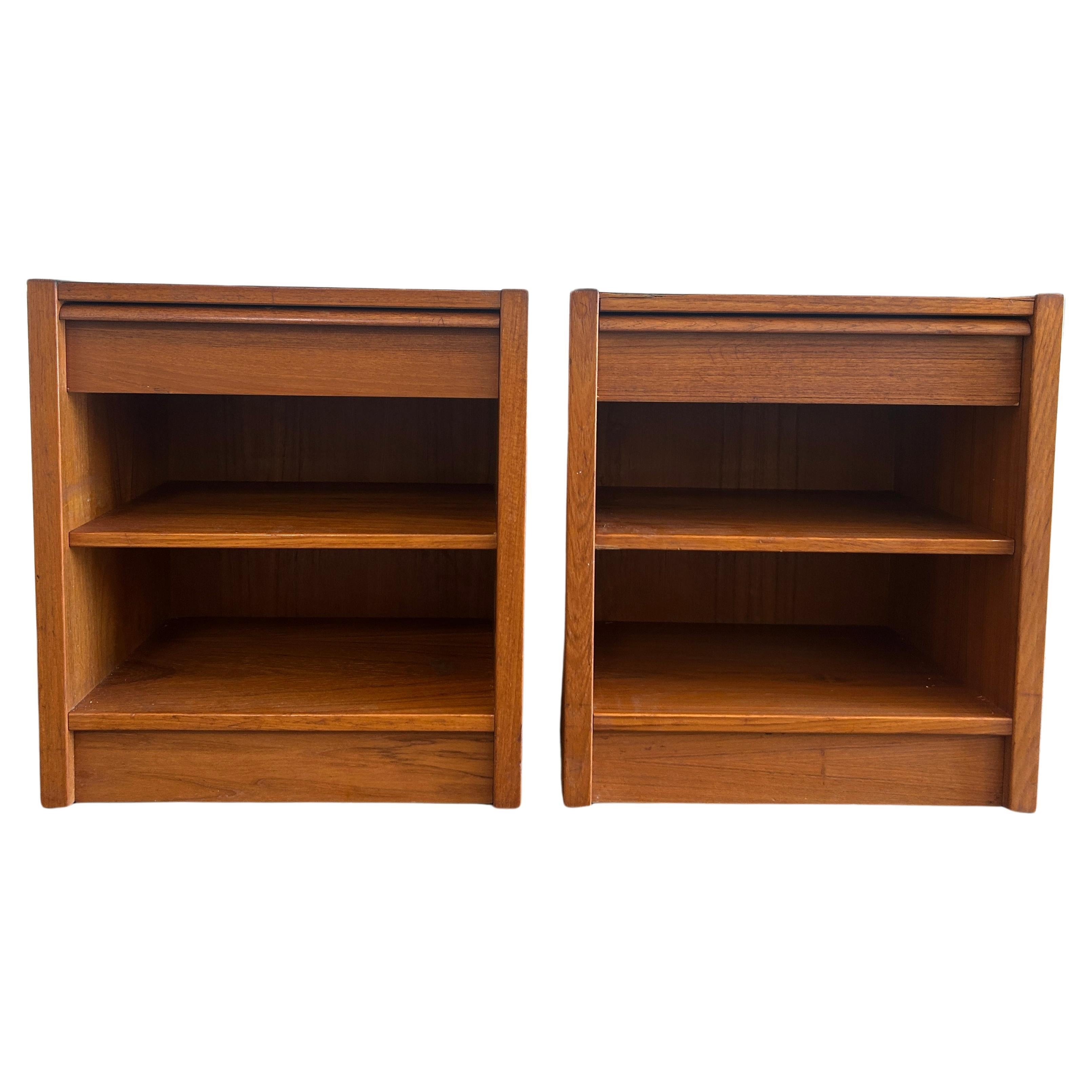 Pair of teak danish modern nightstands with single drawer and adjustable shelf For Sale