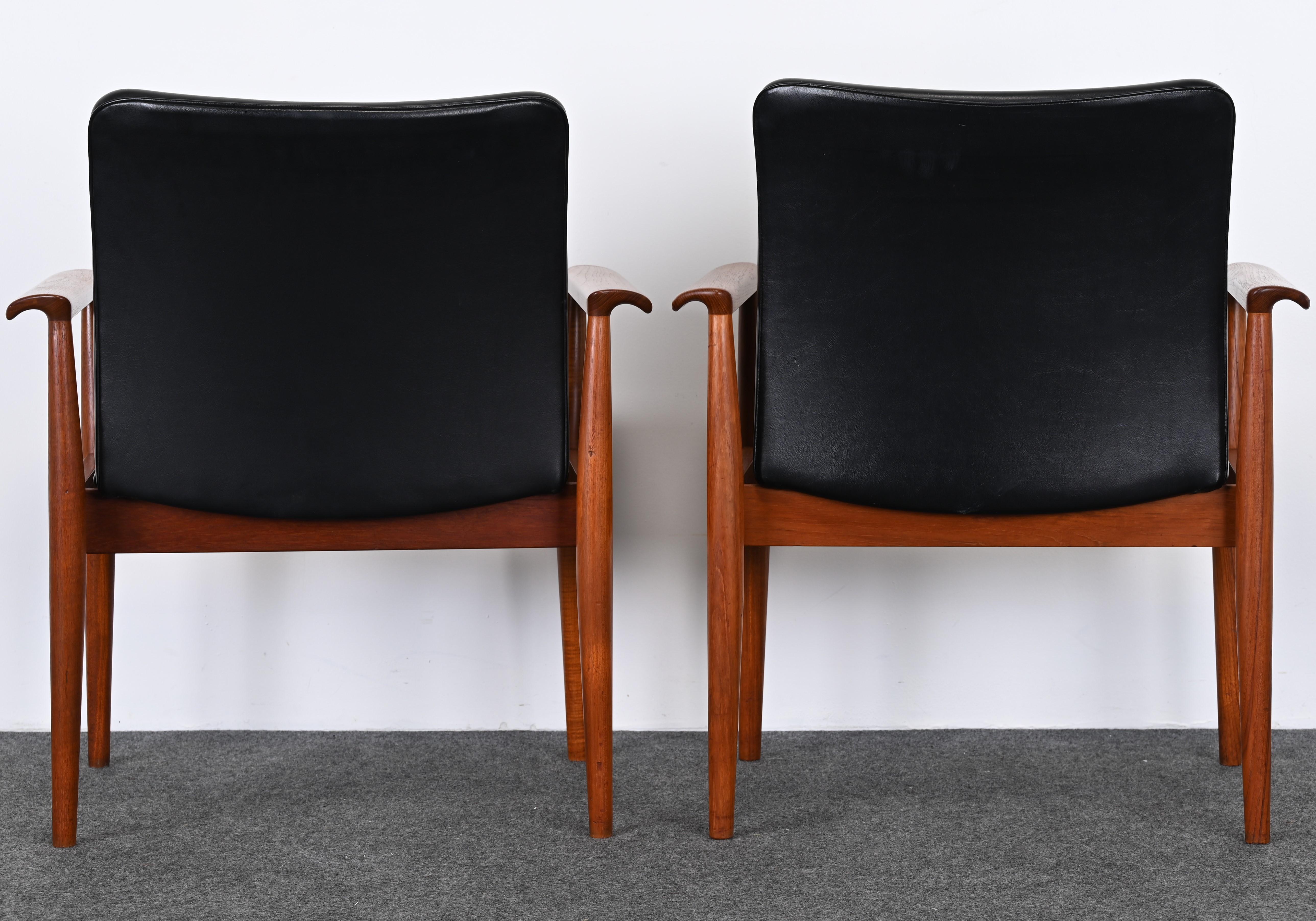 Paire de chaisesplomat de Finn Juhl modèle 209, années 1960 en vente 6