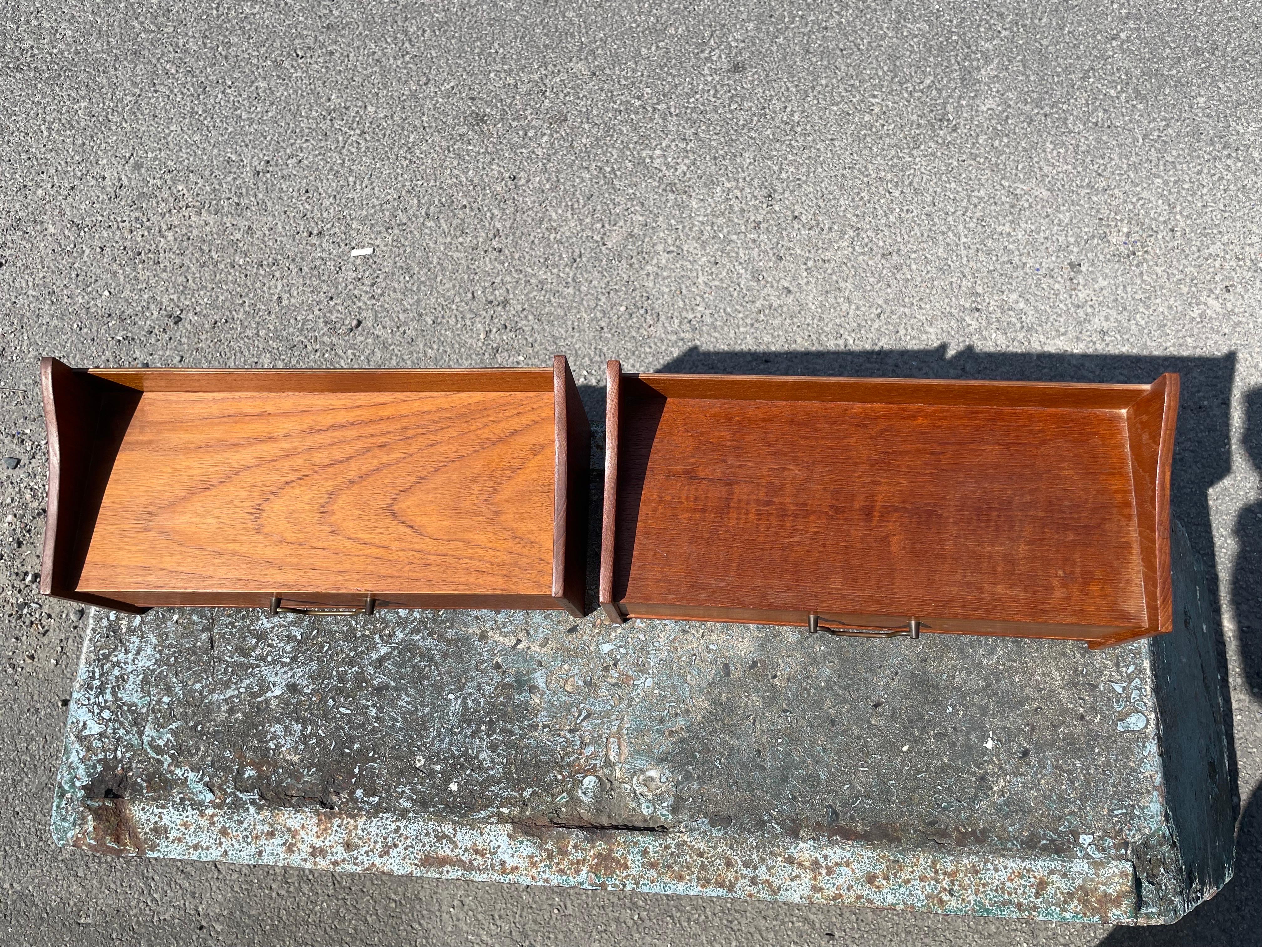 Mid-20th Century Pair of Teak Floating Wall-Mounted Night Tables, Denmark, 1960s For Sale