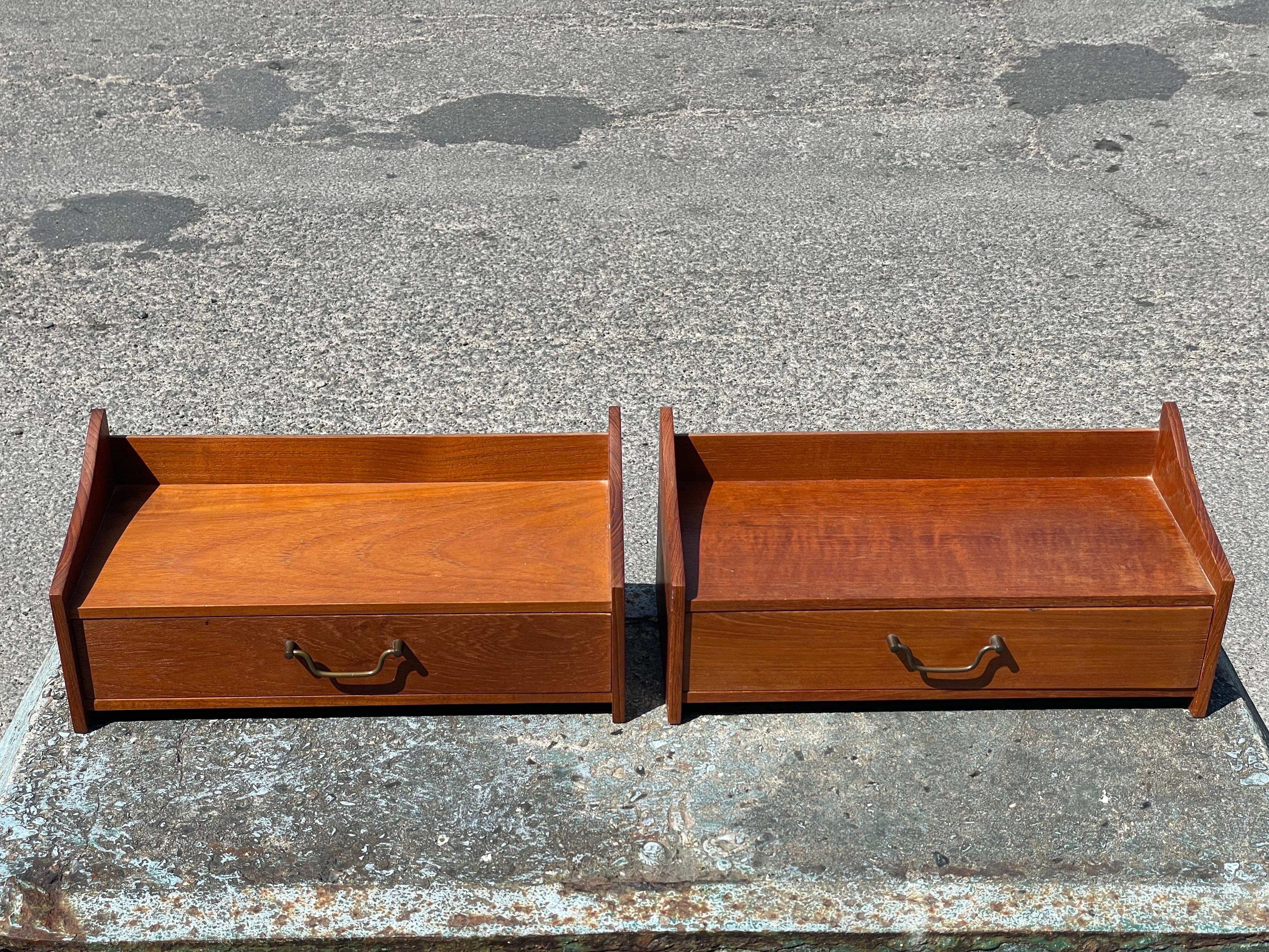 Pair of Teak Floating Wall-Mounted Night Tables, Denmark, 1960s For Sale 2