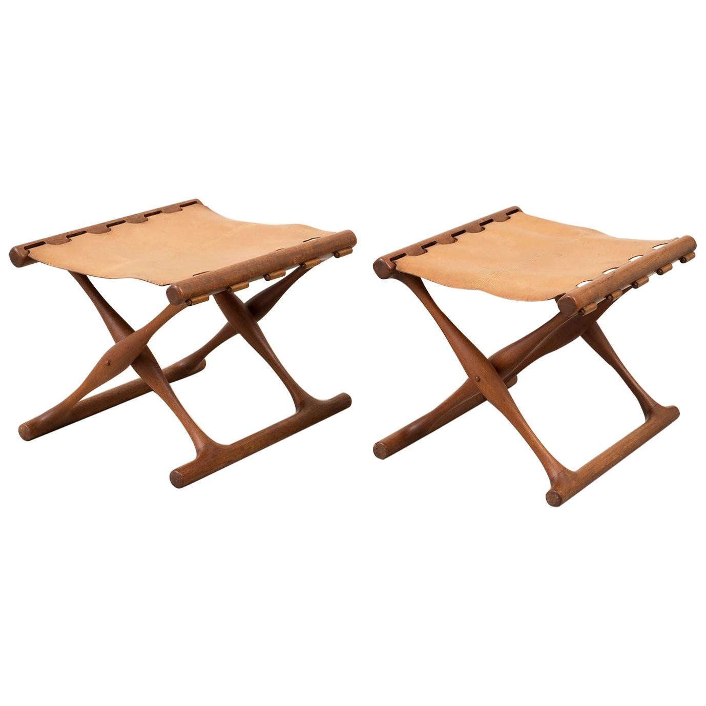 Paar klappbare Goldhocker aus Teakholz von Poul Hundevad, Dänemark, 1950er Jahre