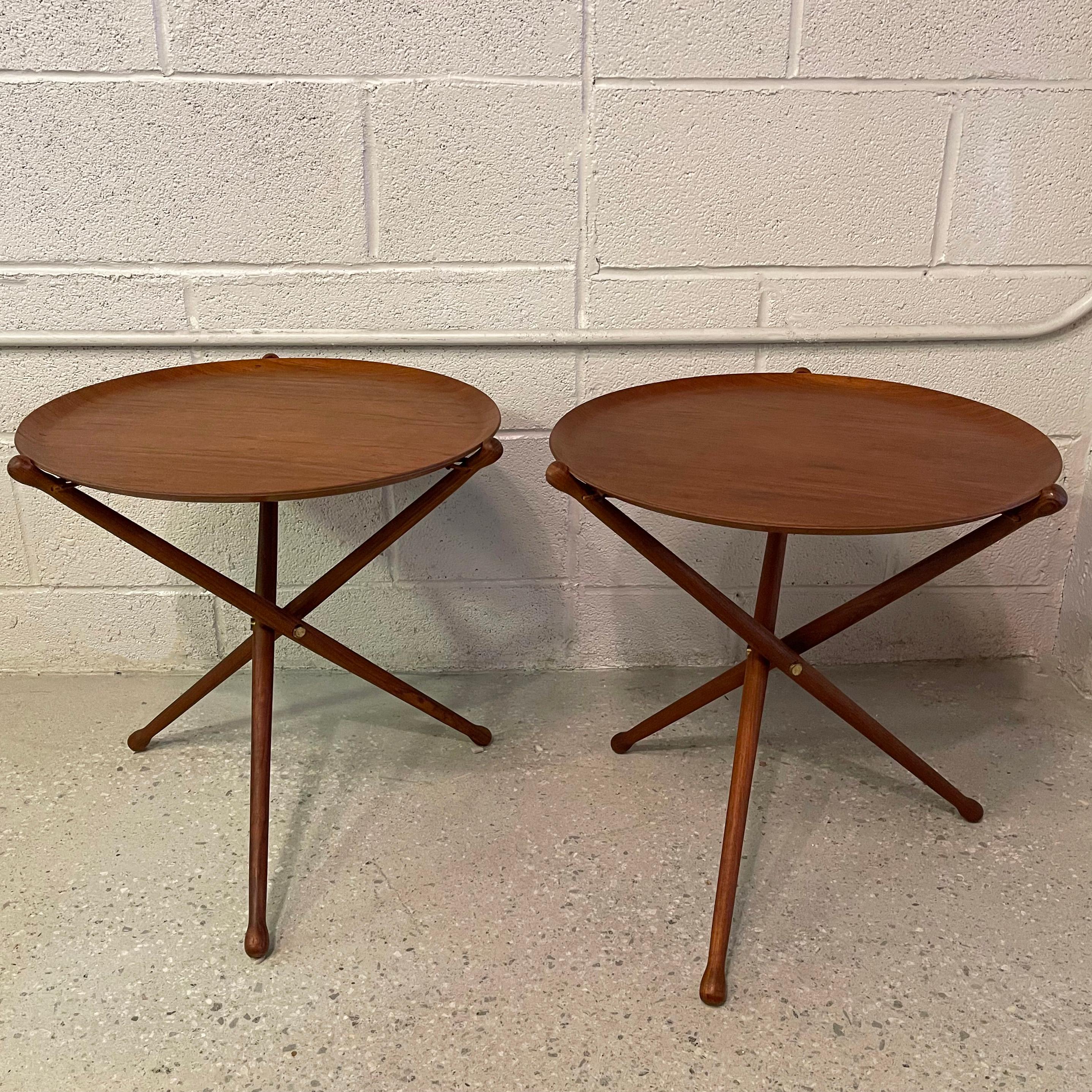 Scandinavian Modern Pair Of Teak Folding Tray Tables By Nils Trautner For Ary Nybro, Sweden For Sale