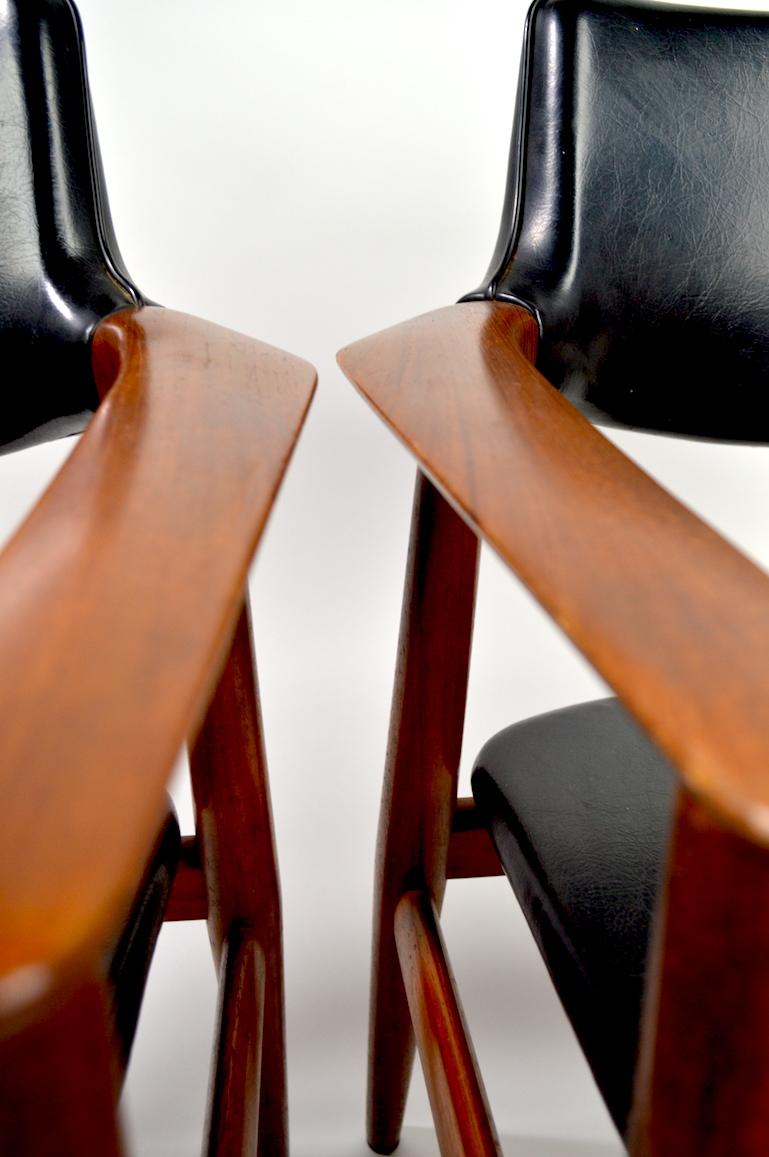 Paire de fauteuils modernes danois en teck par Grete Jalk en vente 5