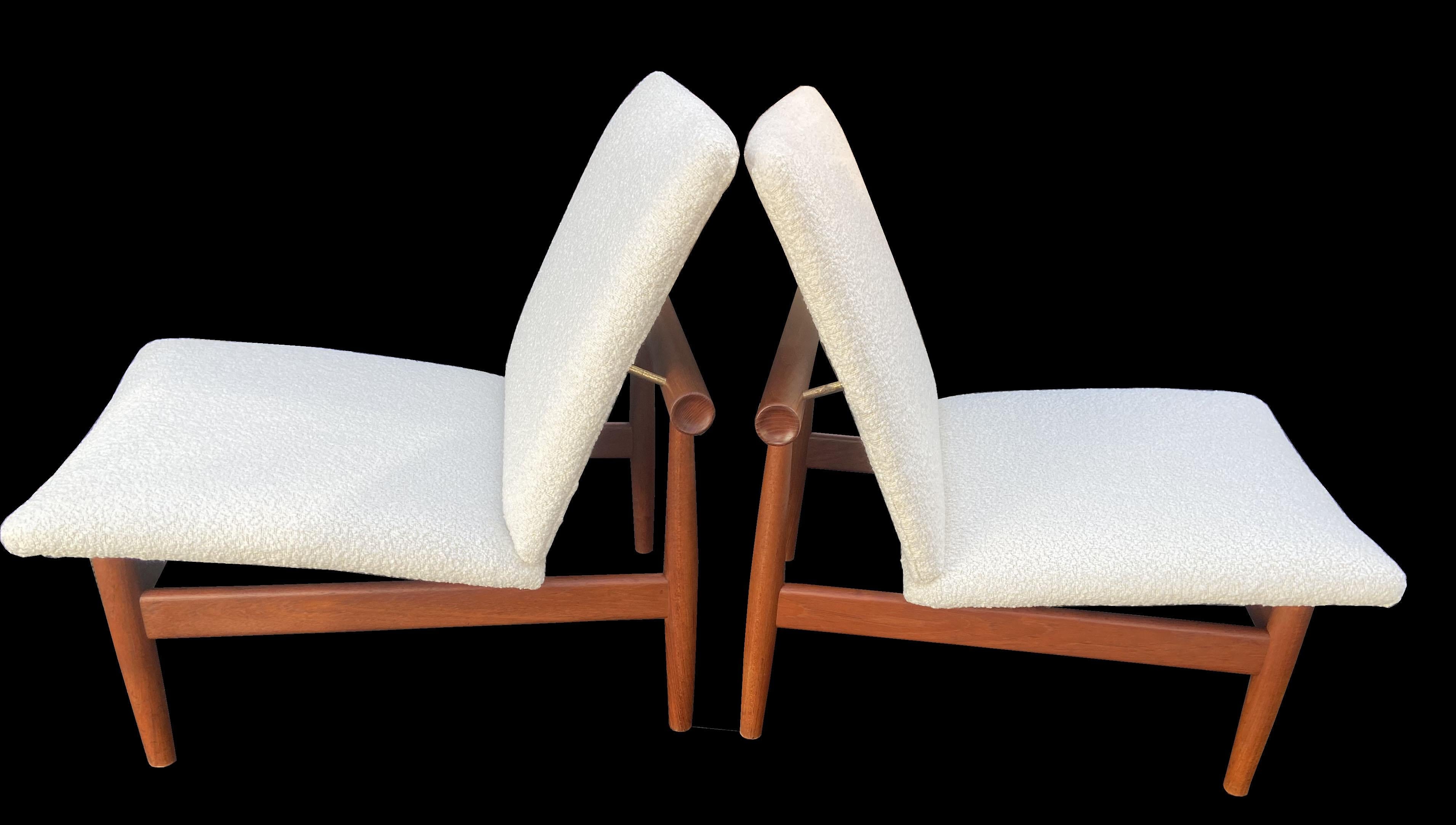 Scandinave moderne Paire de chaises japonaises en teck de Finn Juhl pour France & Son en vente