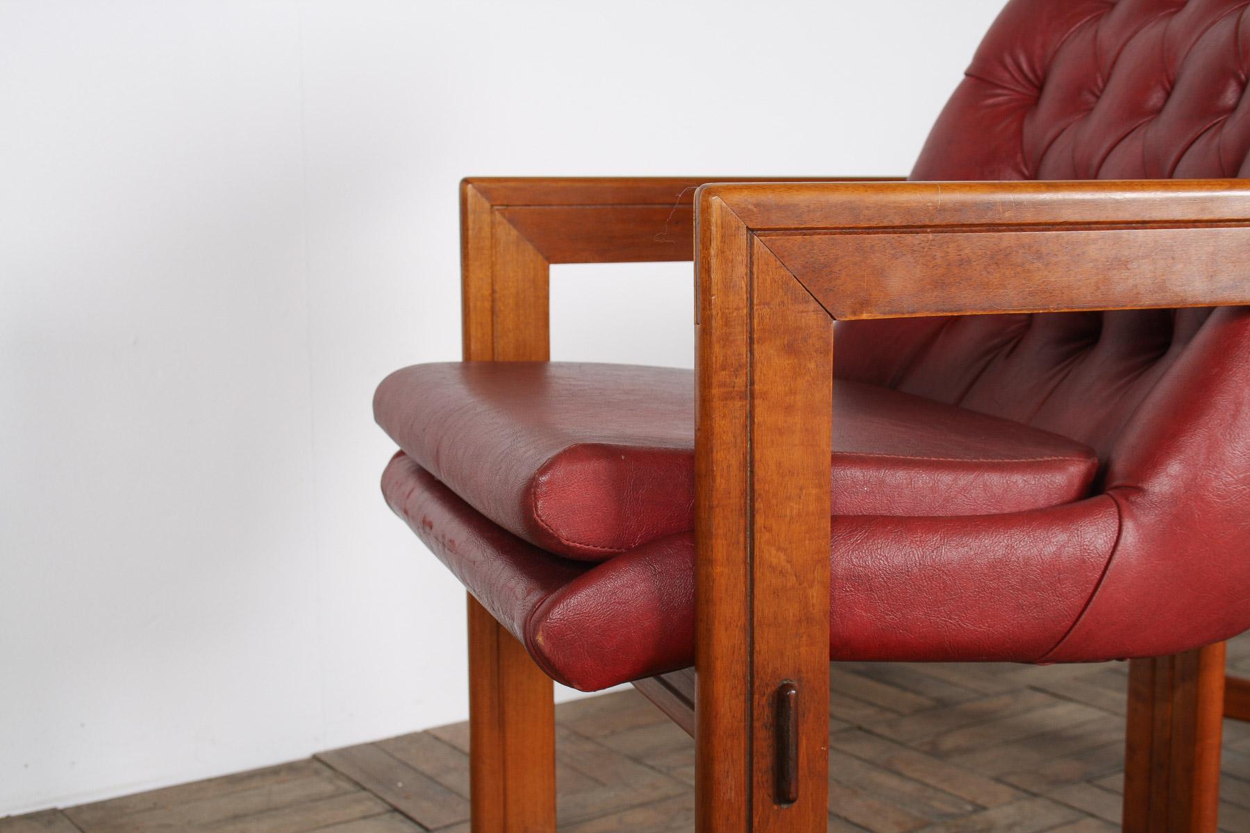 Cuir Paire de chaises de bureau de bibliothèque en cuir de teck à la manière de Tobia Scarpa en vente