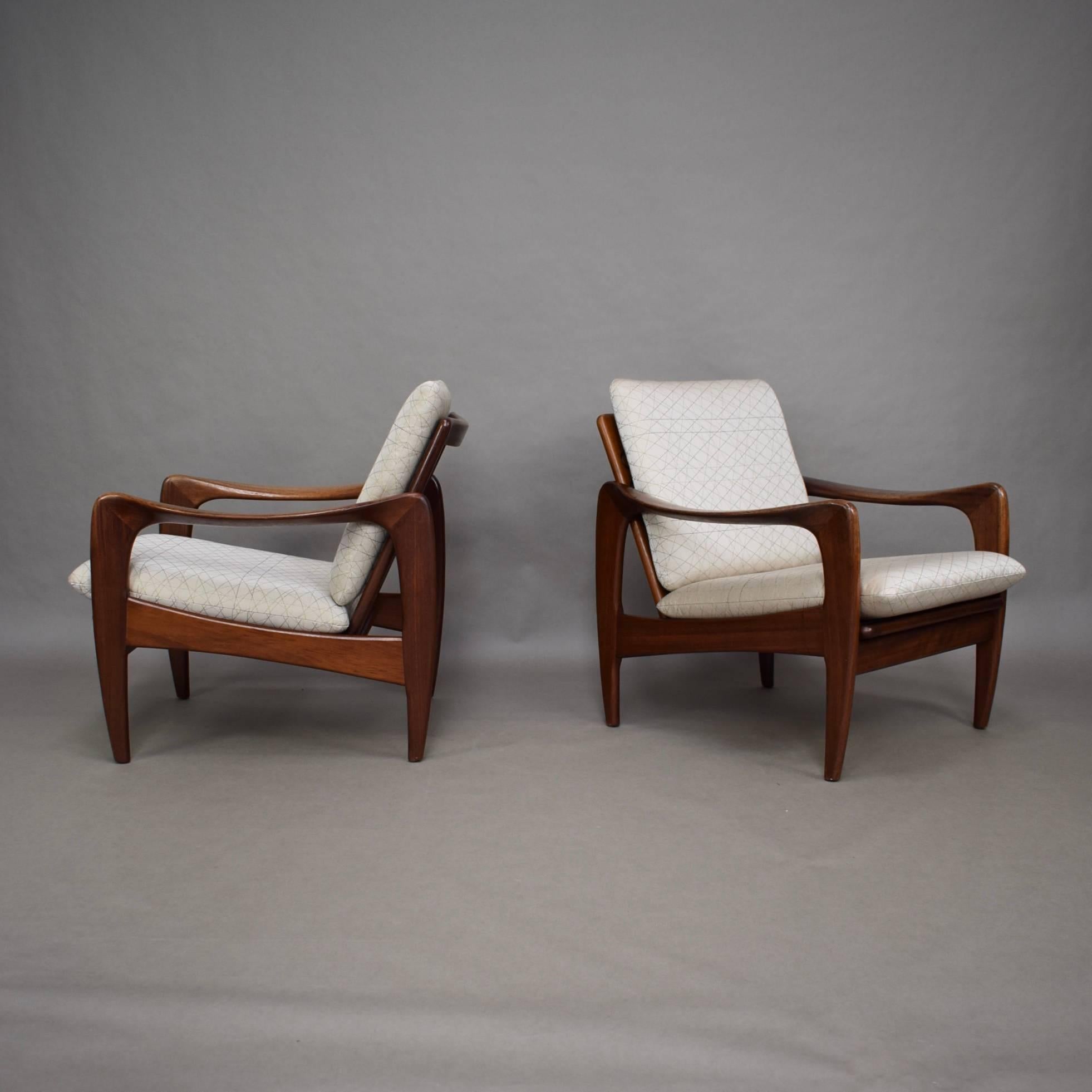 Pair of Teak Lounge Chairs by De Ster Gelderland, 1960s, New Upholstery In Excellent Condition In Pijnacker, Zuid-Holland