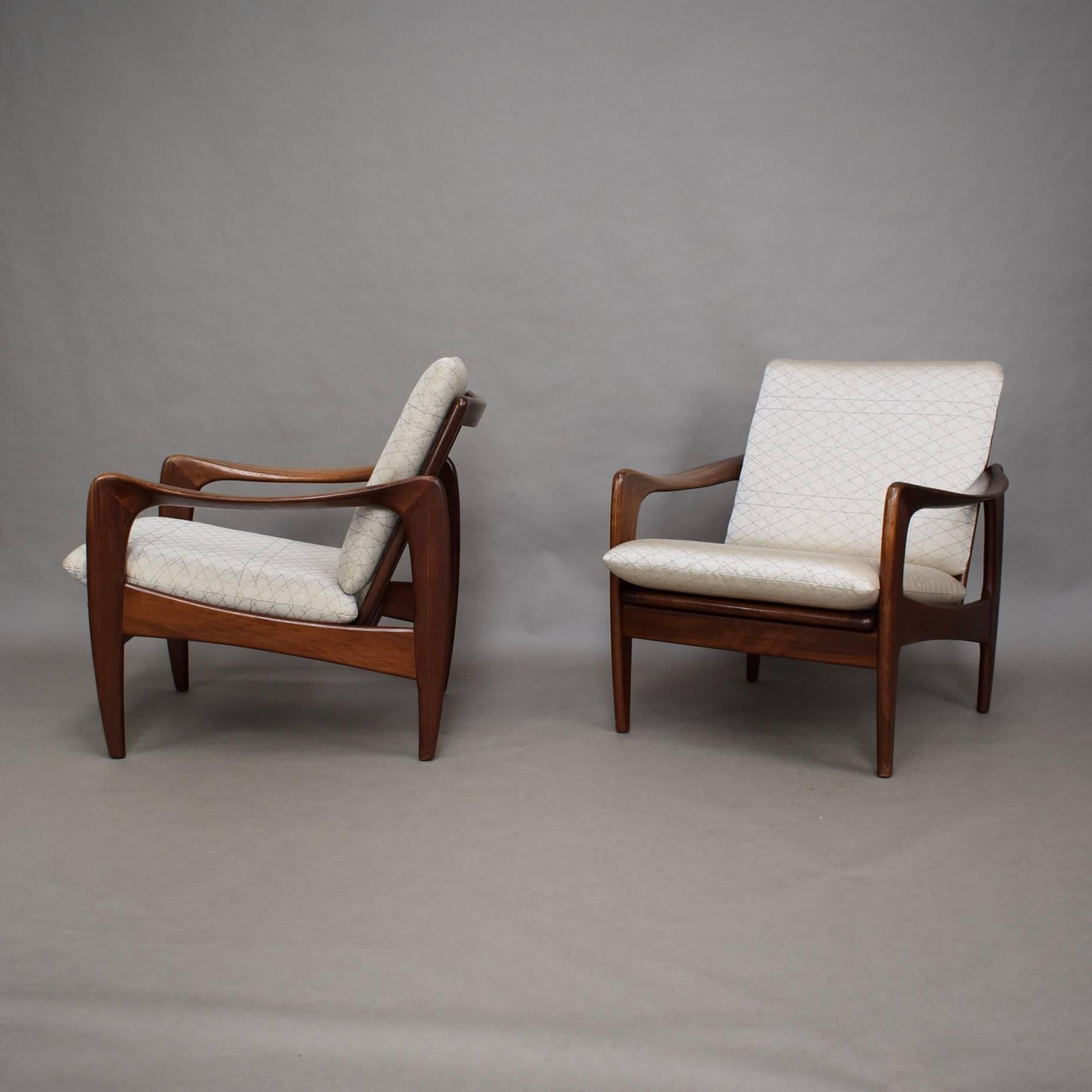 Mid-20th Century Pair of Teak Lounge Chairs by De Ster Gelderland, 1960s, New Upholstery