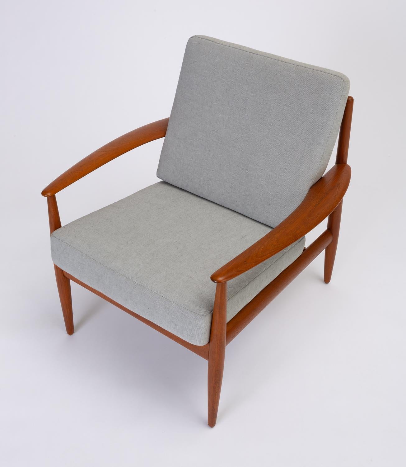 Mid-20th Century Pair of Teak Lounge Chairs by Grete Jalk for France & Son