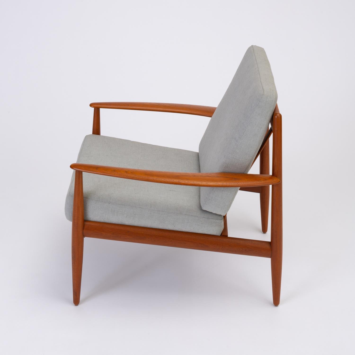 Cotton Pair of Teak Lounge Chairs by Grete Jalk for France & Son