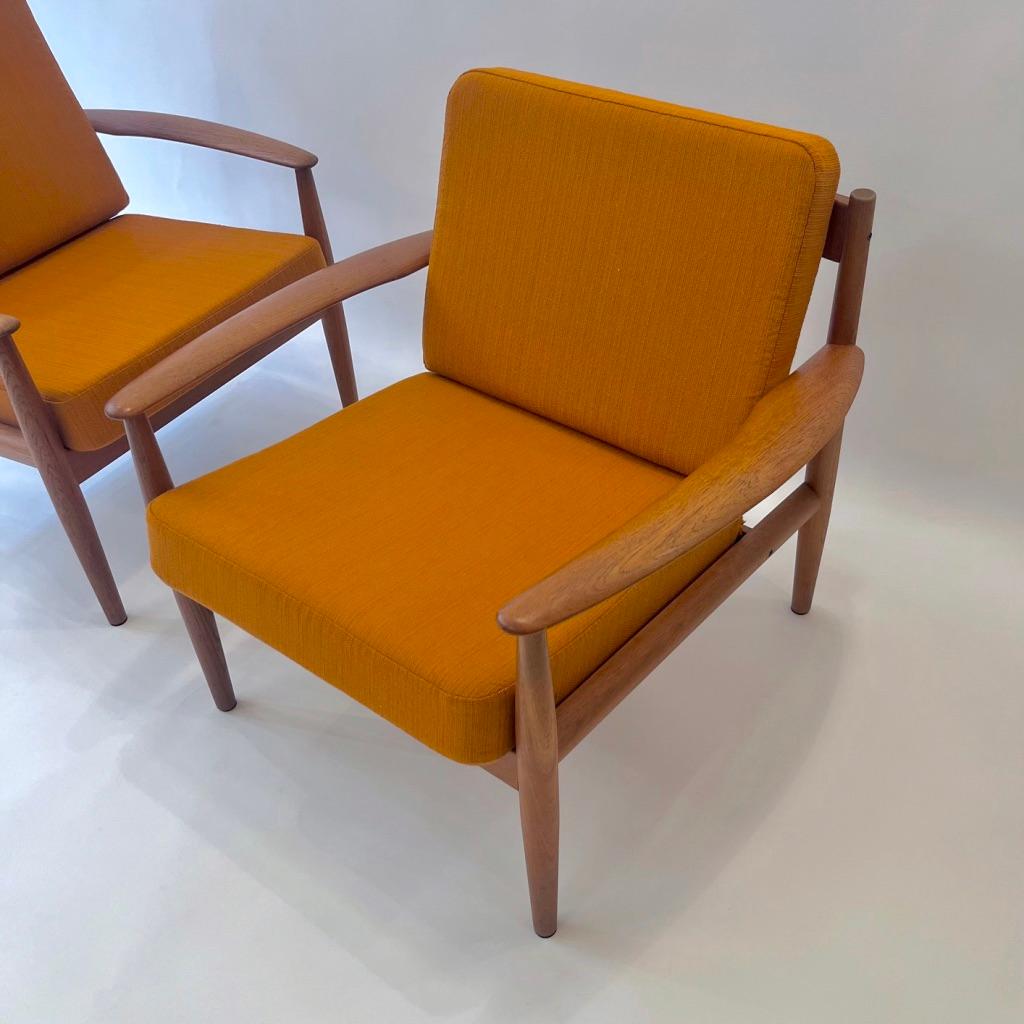 Pareja de tumbonas de teca de Grete Jalk para France & Søn, Dinamarca, ca. 1950 mediados del siglo XX en venta