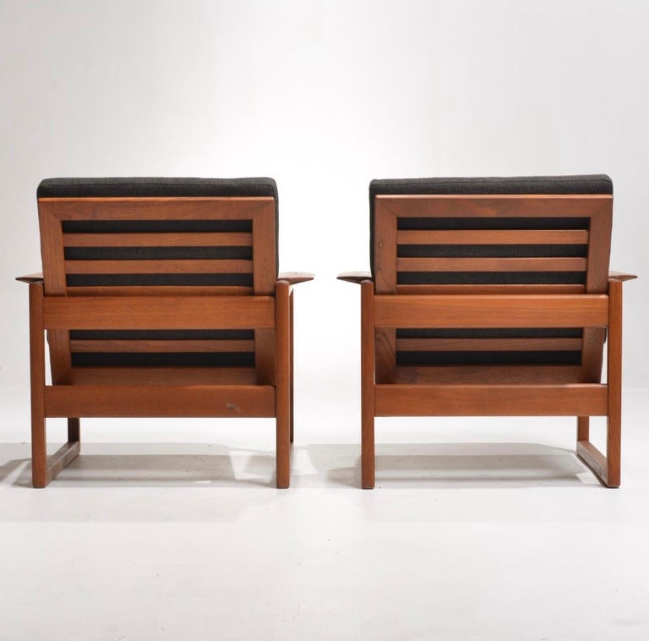 Pair of Teak Lounge Chairs by Sven Ellekaer for Komfort, Denmark, 1960s en venta 4