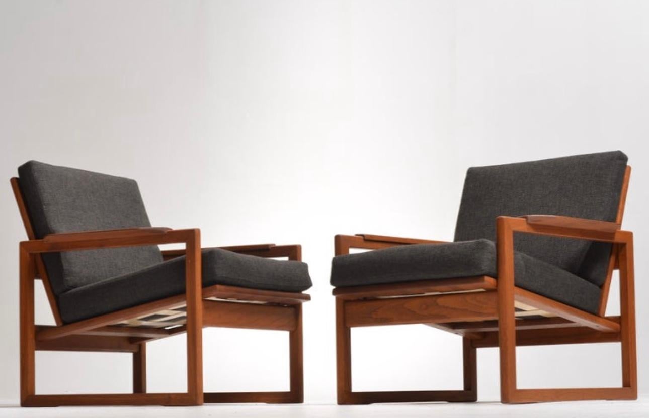 Pair of Teak Lounge Chairs by Sven Ellekaer for Komfort, Denmark, 1960s Tapicería en venta