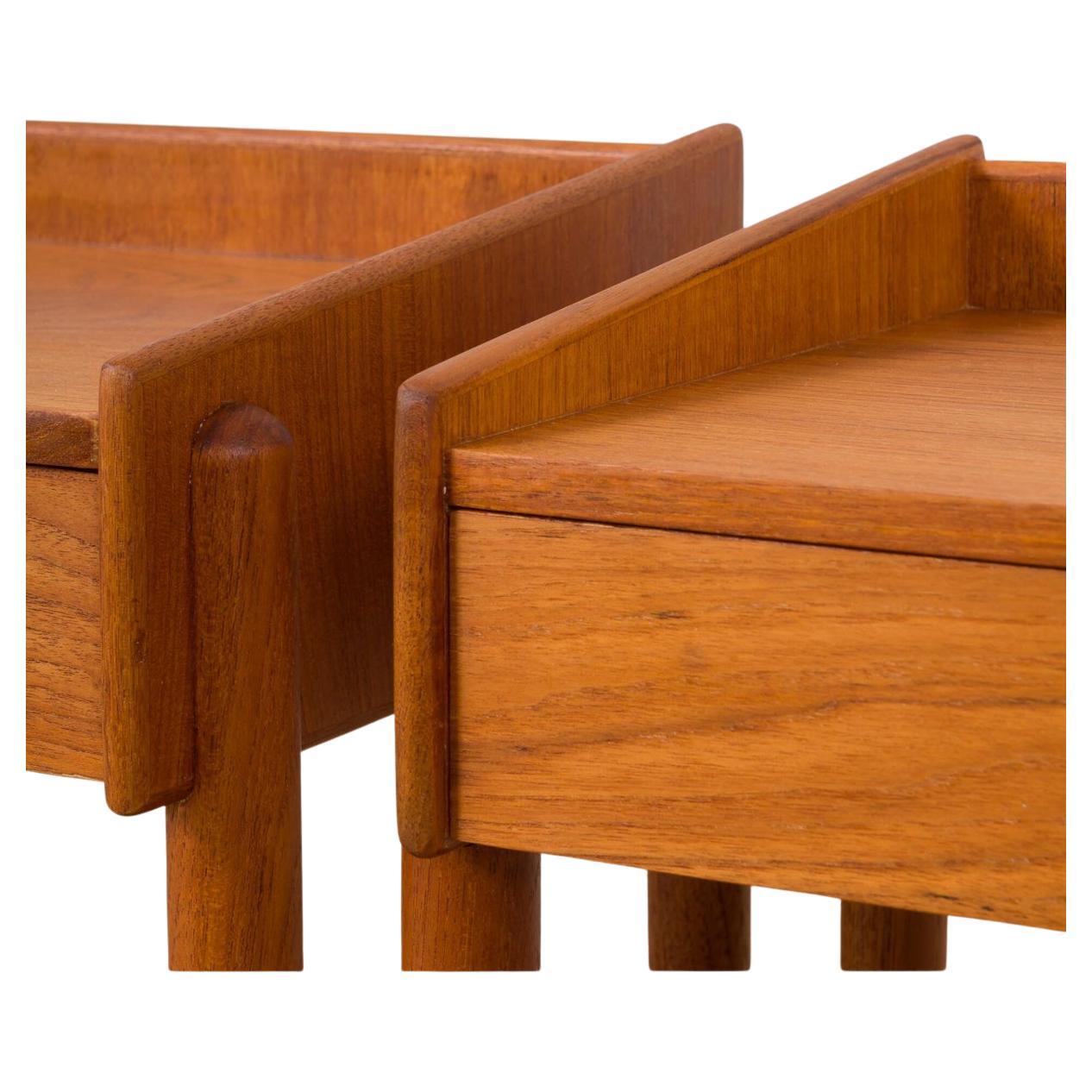 Paire de tables de nuit en teck Model 148 de Børge Mogensen Bon état - En vente à Brooklyn, NY