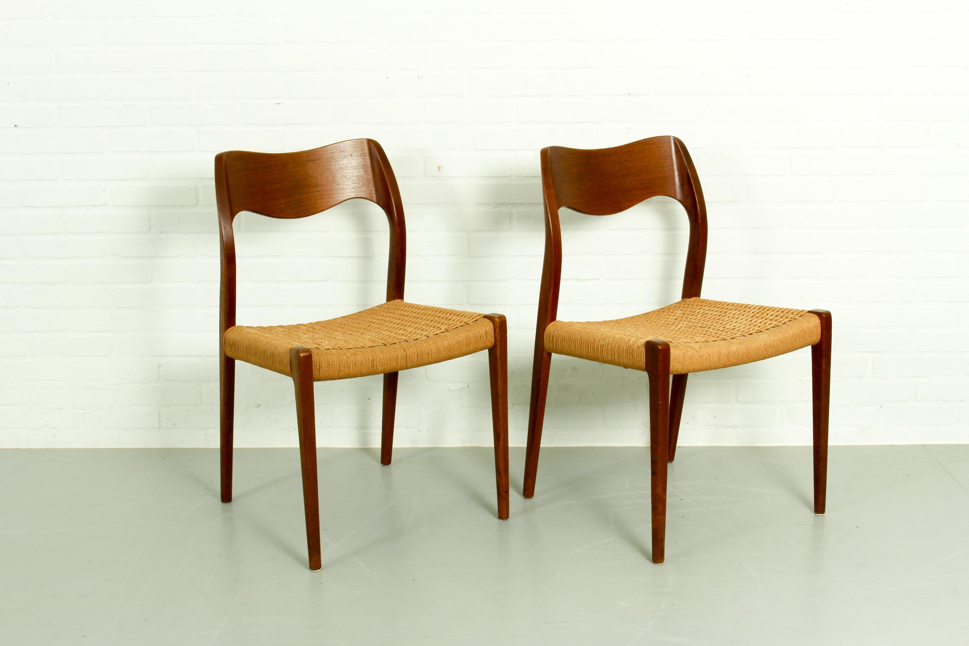 Pair of Teak Model 71 Dining Chairs by Niels Otto Møller for J.L. Møllers, 1950s In Good Condition In Appeltern, Gelderland