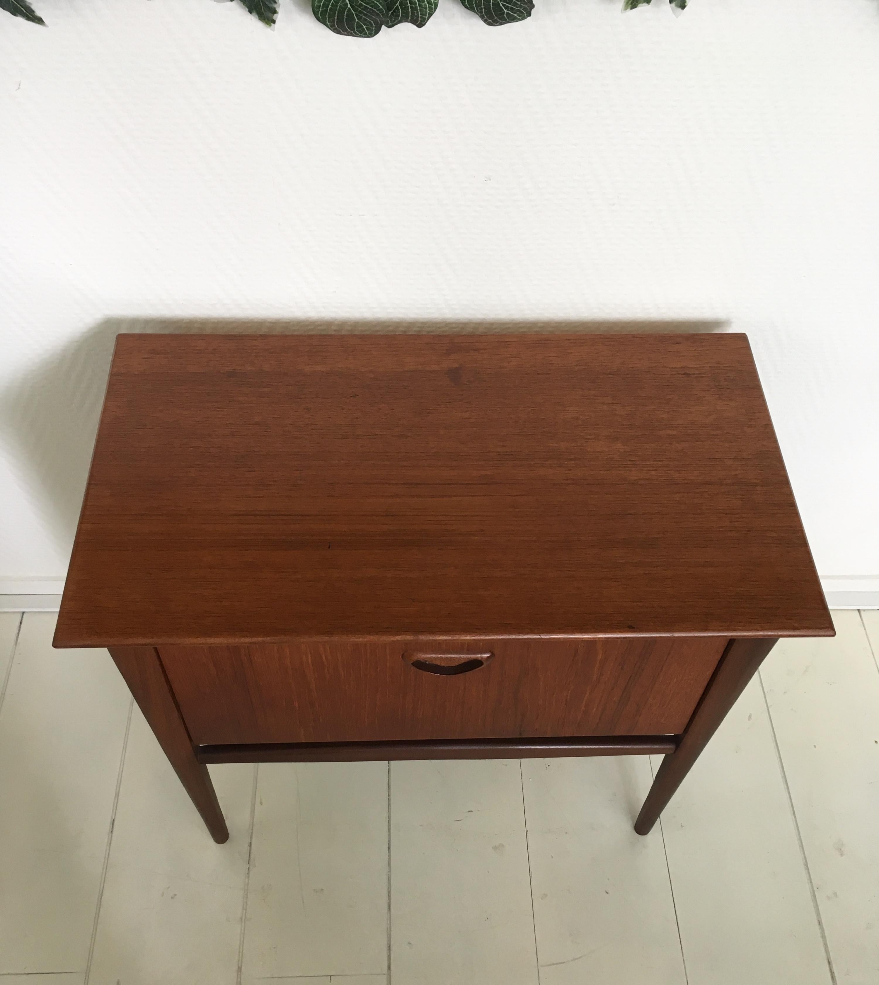 Pair of Teak Nightstands by Louis Van Teeffelen for Wébé, 1960s 10